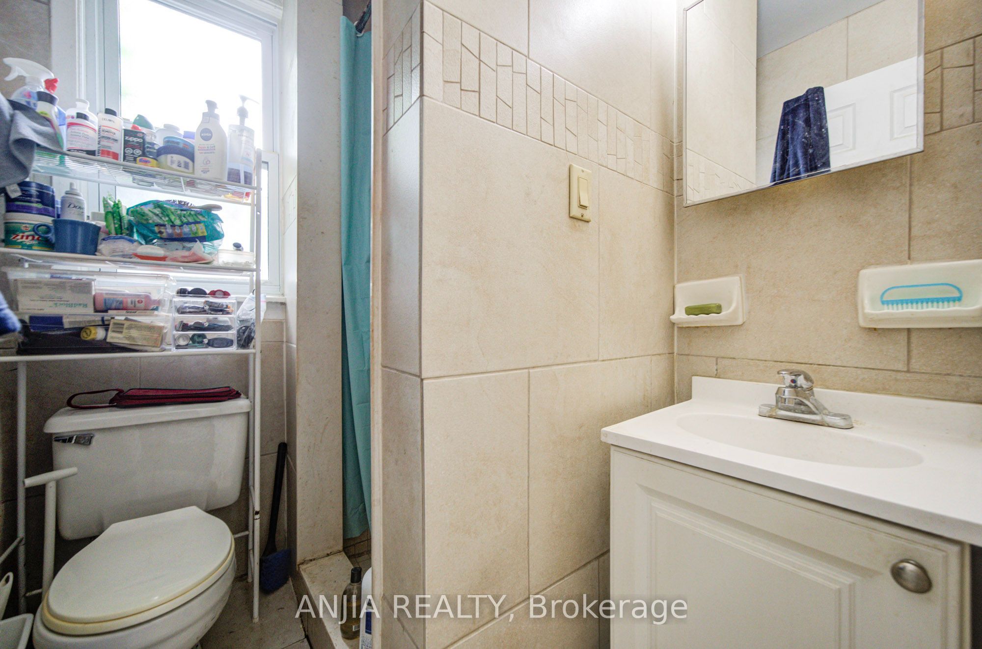 1063 Dufferin Street, Toronto, ON M6H 4B5 photo 3