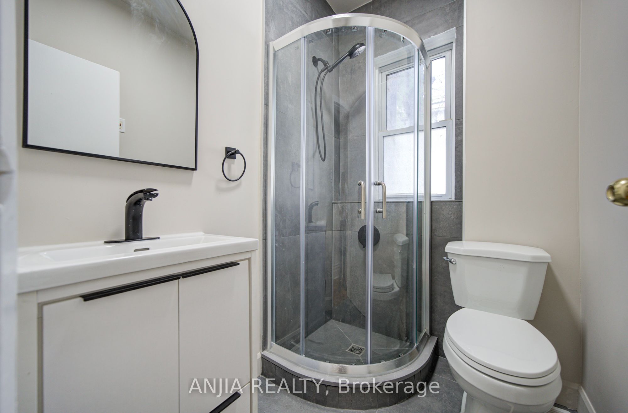 1063 Dufferin Street, Toronto, ON M6H 4B5 photo 5