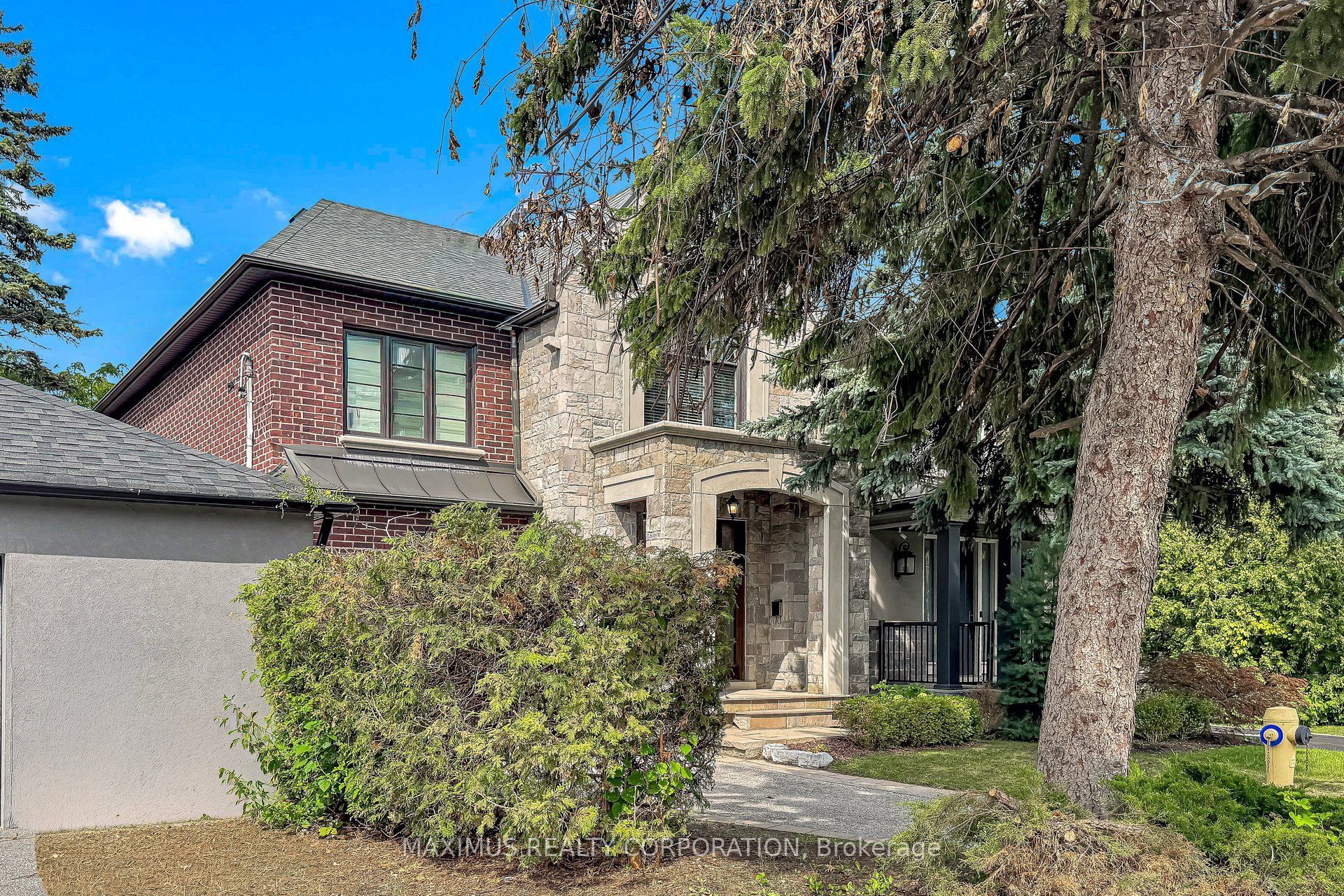 24 Brussels Street, Toronto, ON M8Y 1H3 photo 3