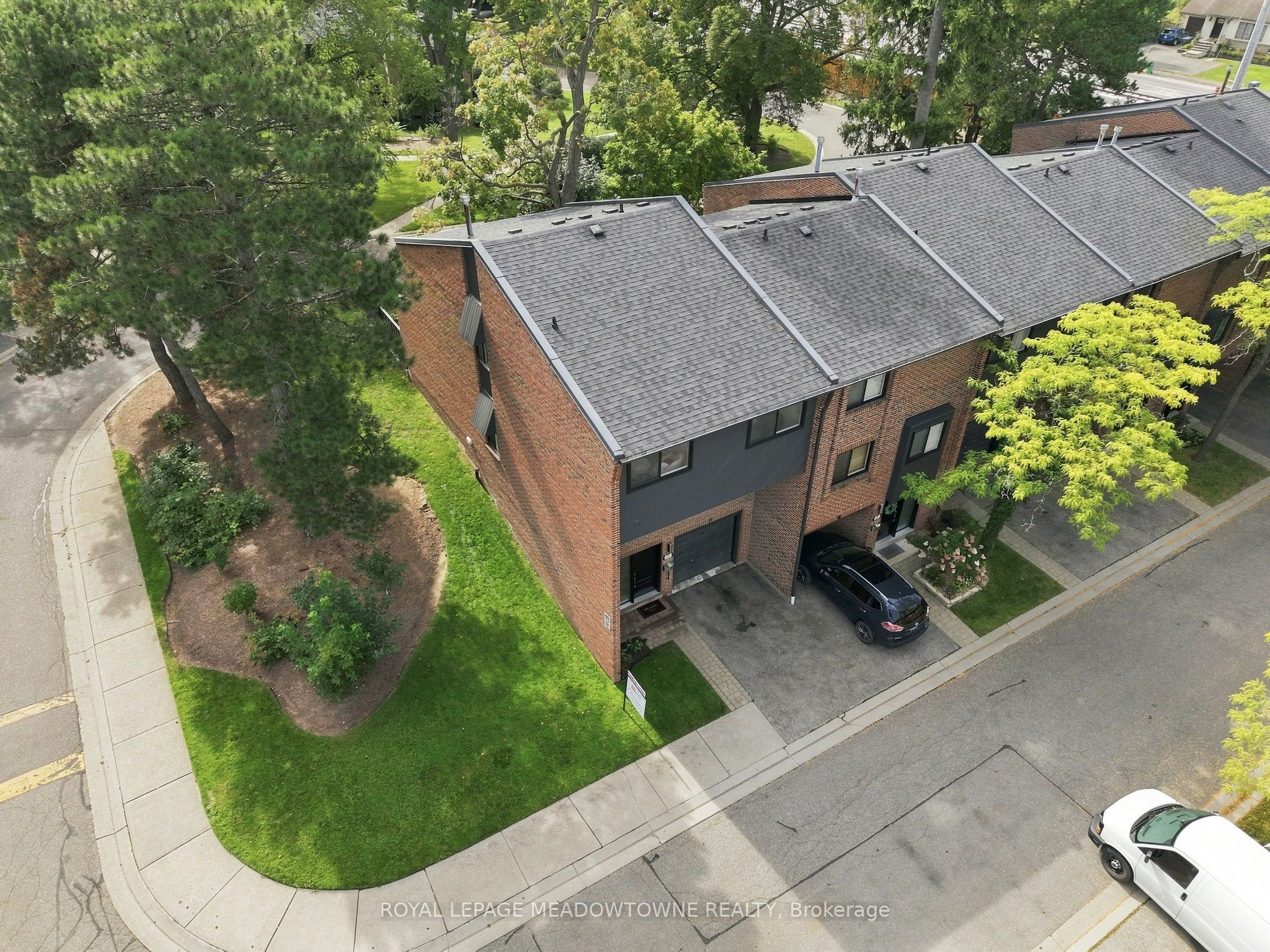 20 Mineola Road 17, Mississauga, ON L5G 4N9 photo 3