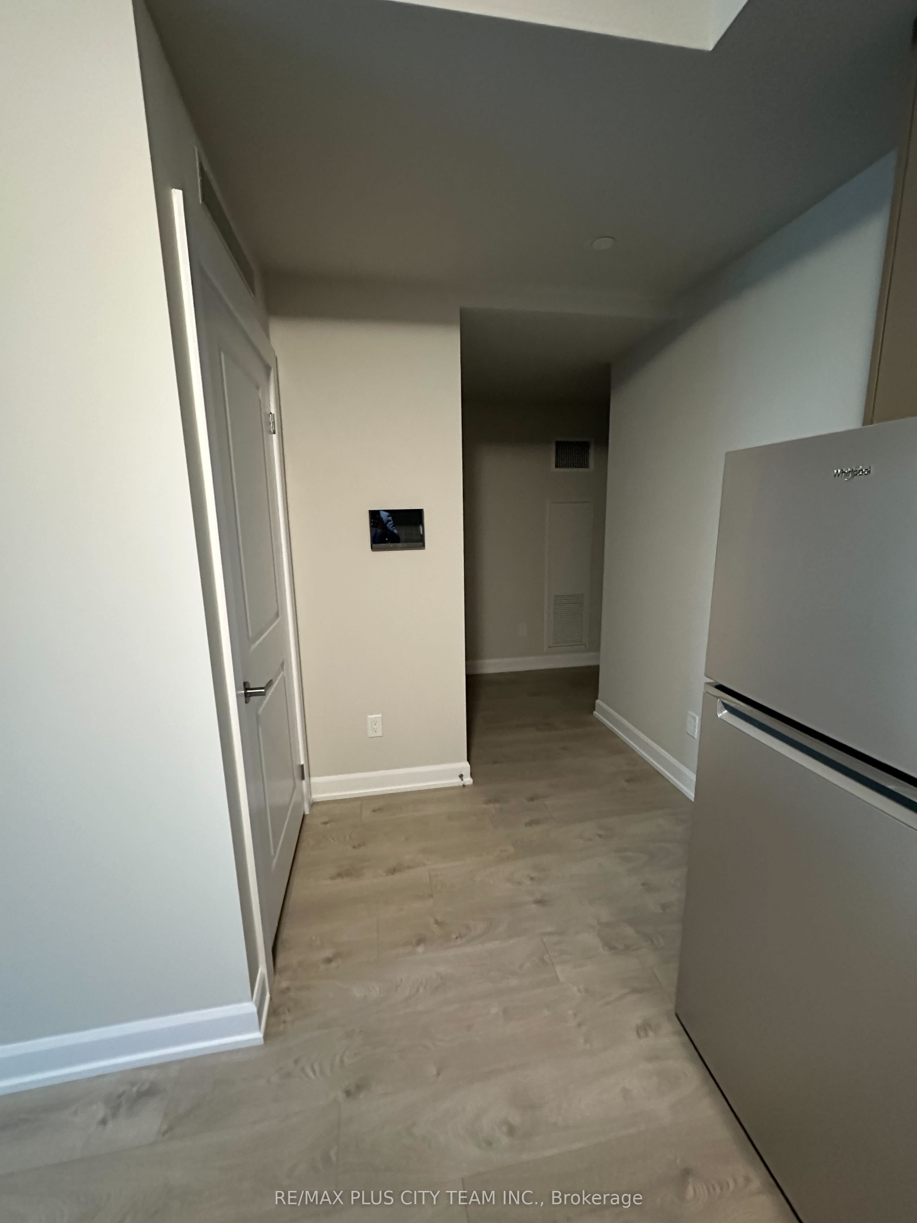 3220 William Colston Avenue 1606, Oakville, ON L6H 7X9 photo 2