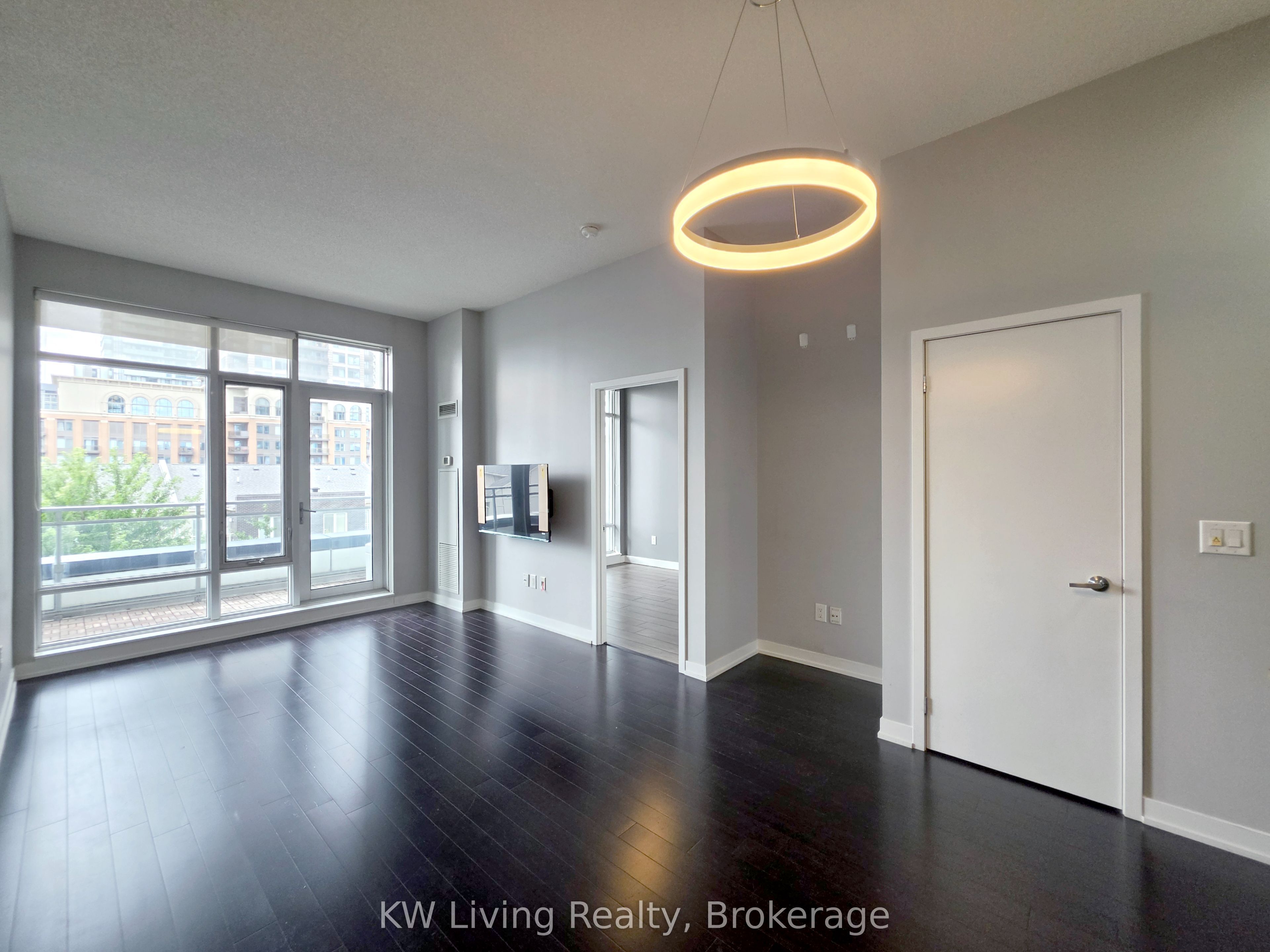 365 Prince of Wales Drive 407, Mississauga, ON L5B 0G6 photo 3
