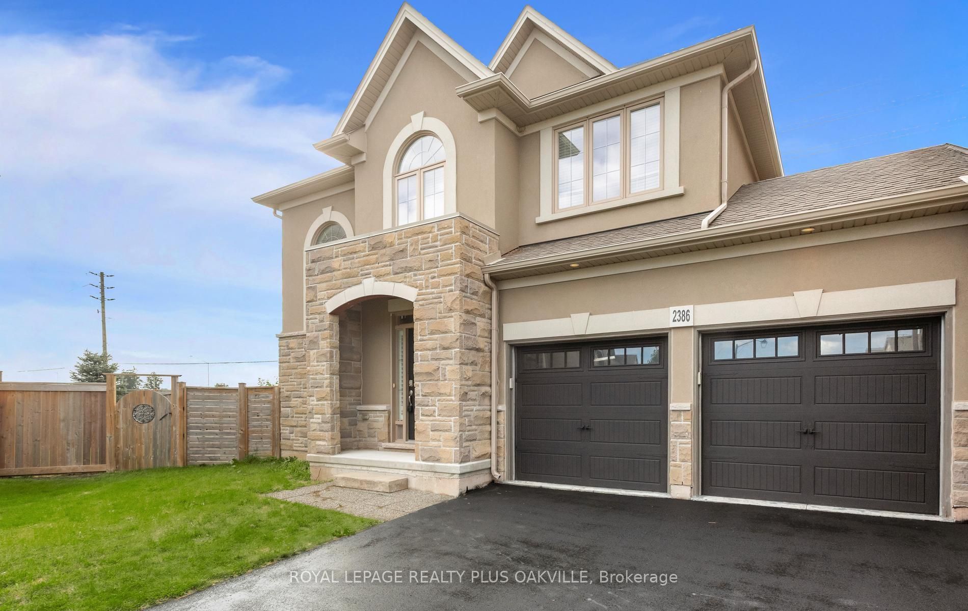 2386 Natasha Circle, Oakville, ON L6M 1P2 photo 2