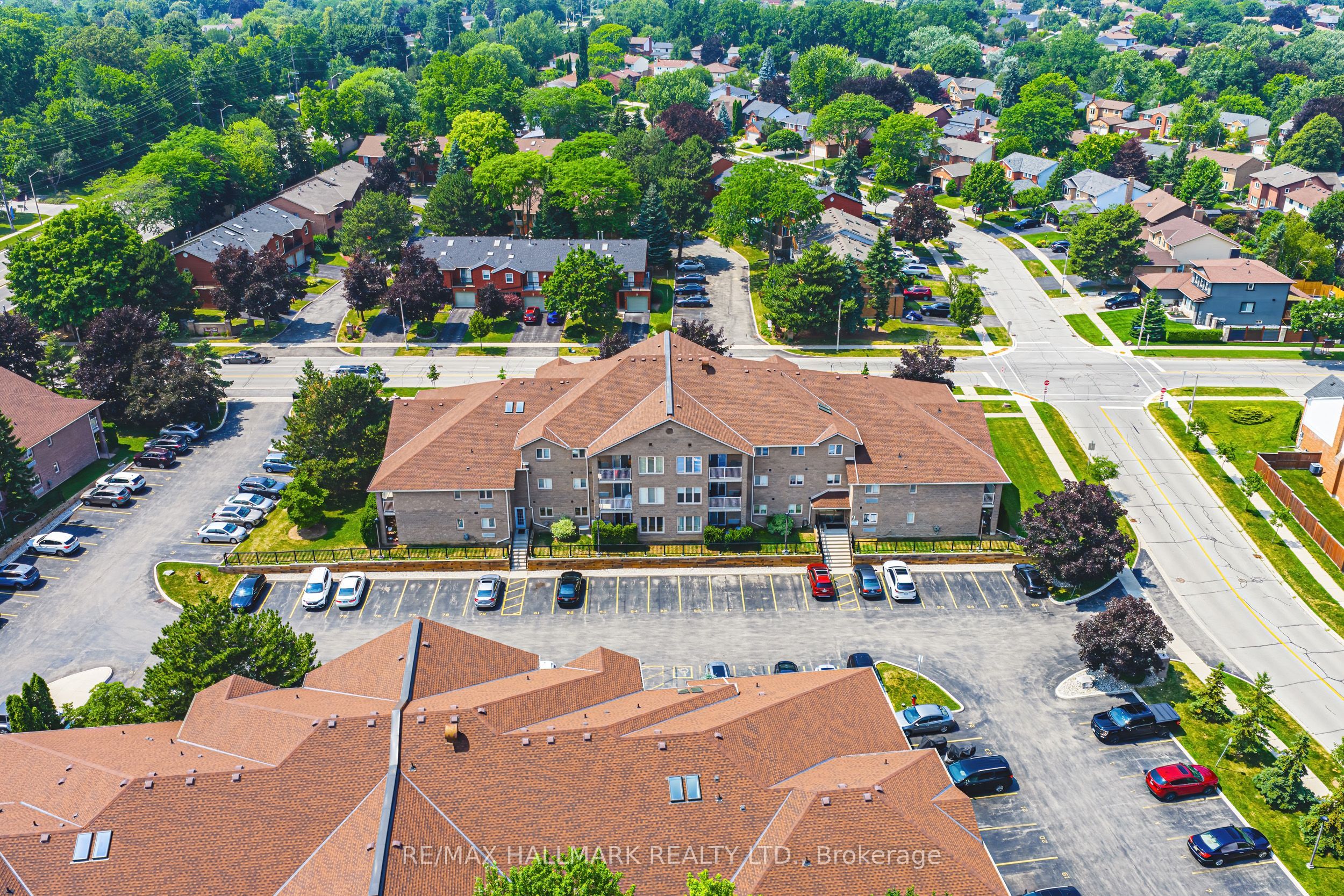 3050 Pinemeadow Drive 6, Burlington, ON L7M 3X5 photo 3