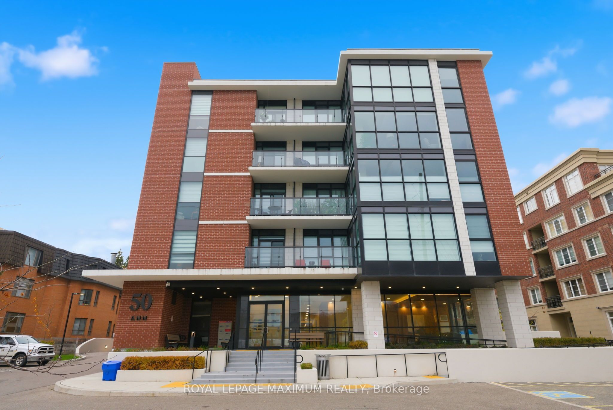 50 Ann Street 313, Caledon, ON L7E 4M3