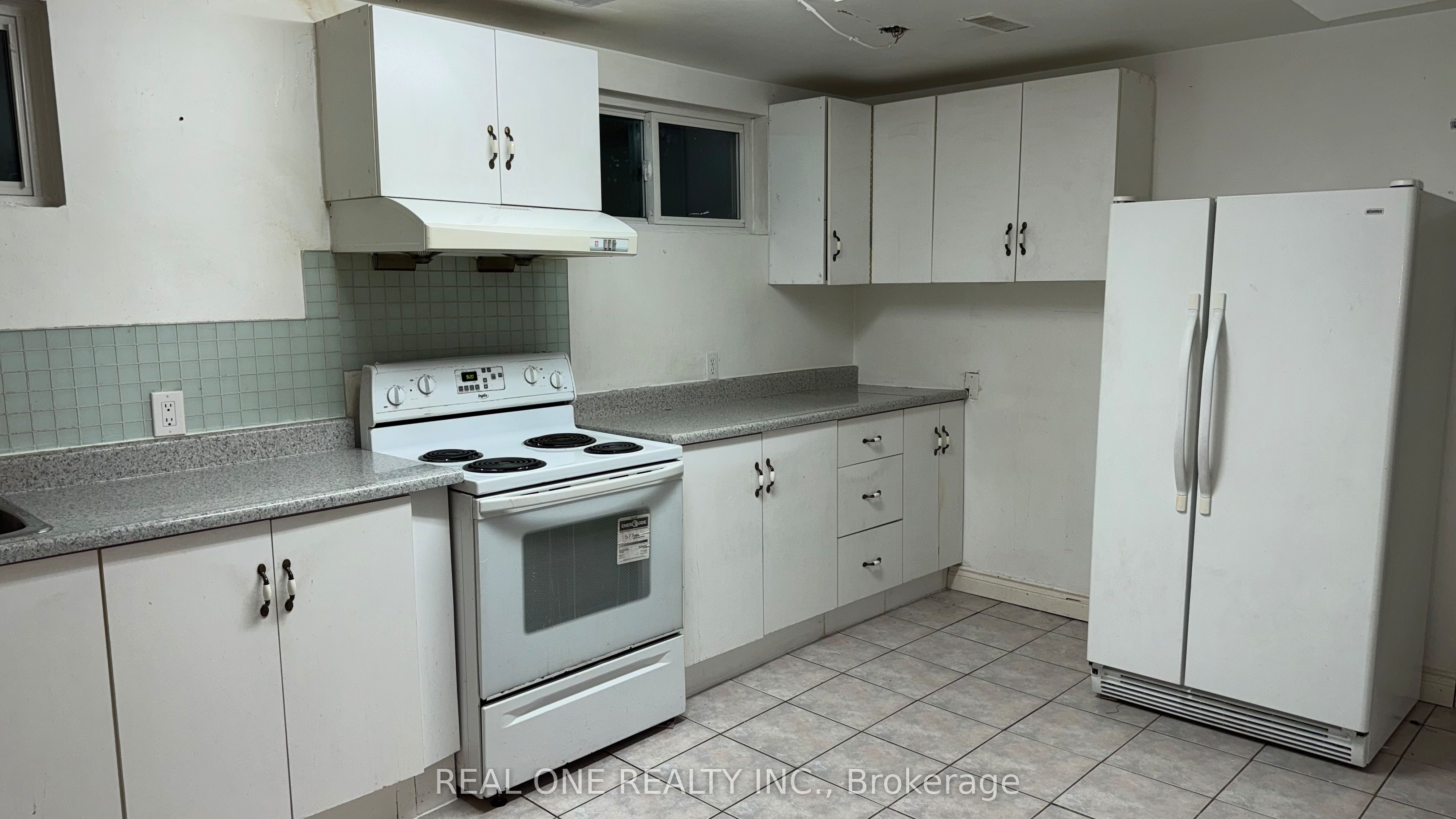 3622 Molly Avenue Lower Level, Mississauga, ON L5A 3M5 photo 3