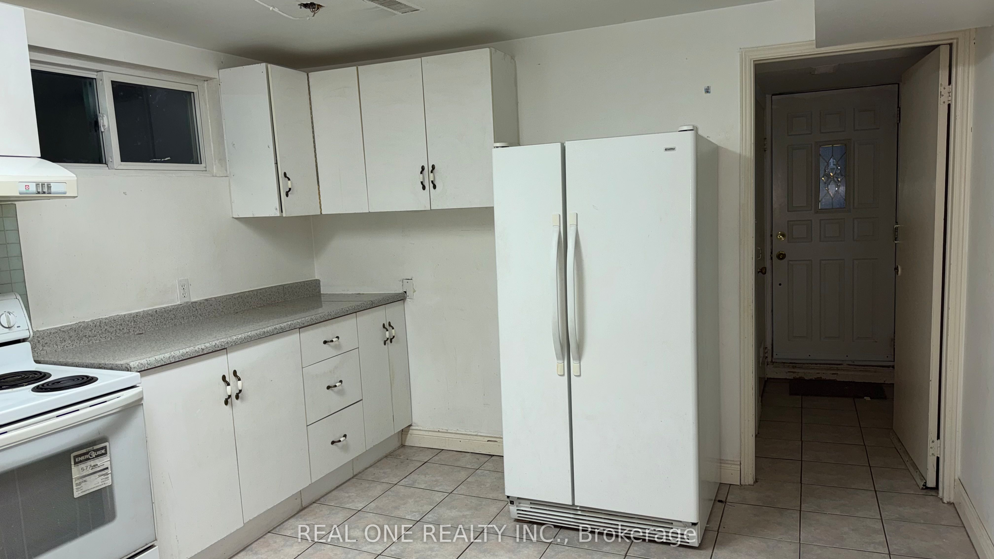 3622 Molly Avenue Lower Level, Mississauga, ON L5A 3M5 photo 4