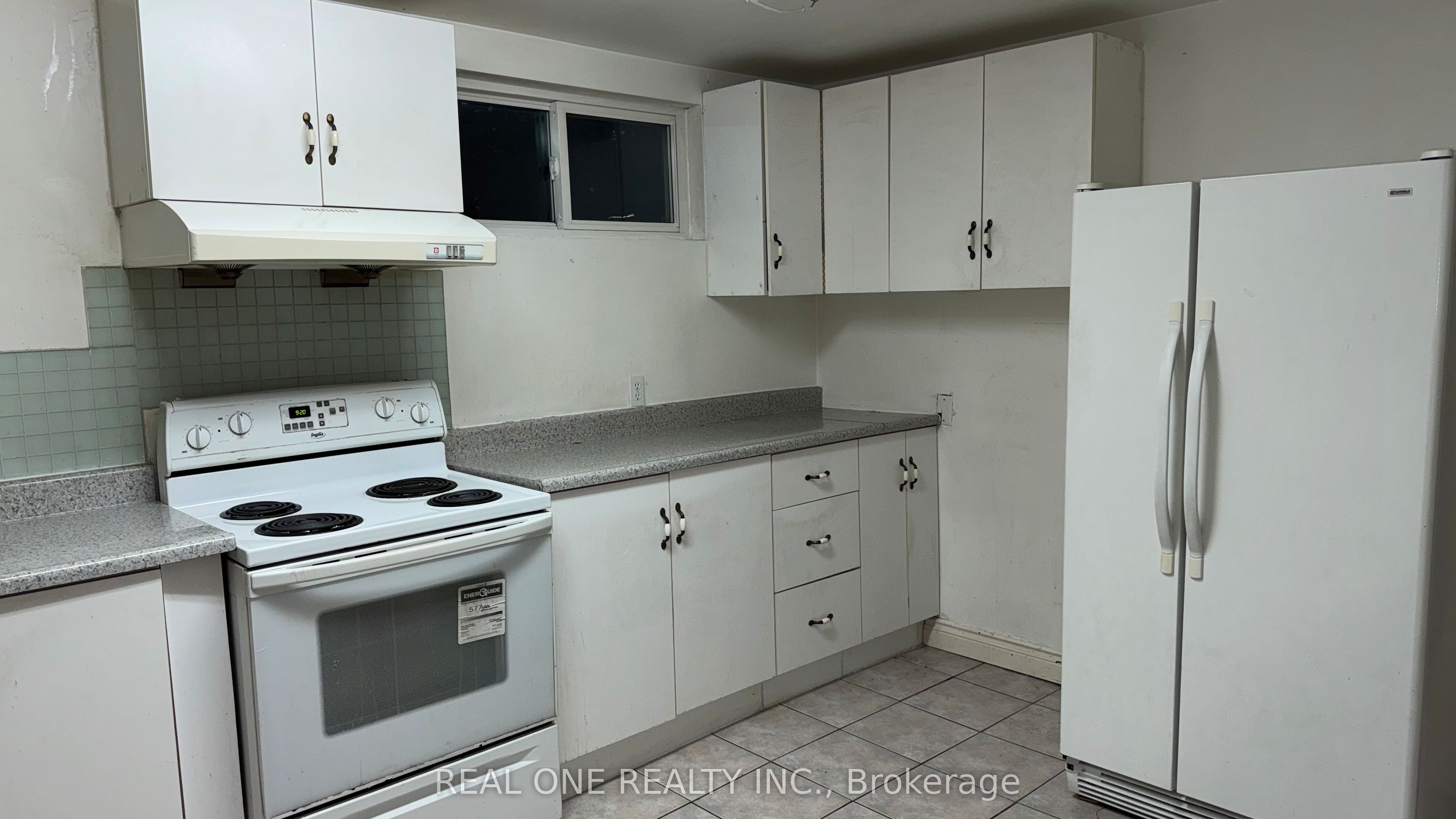 3622 Molly Avenue Lower Level, Mississauga, ON L5A 3M5 photo 5