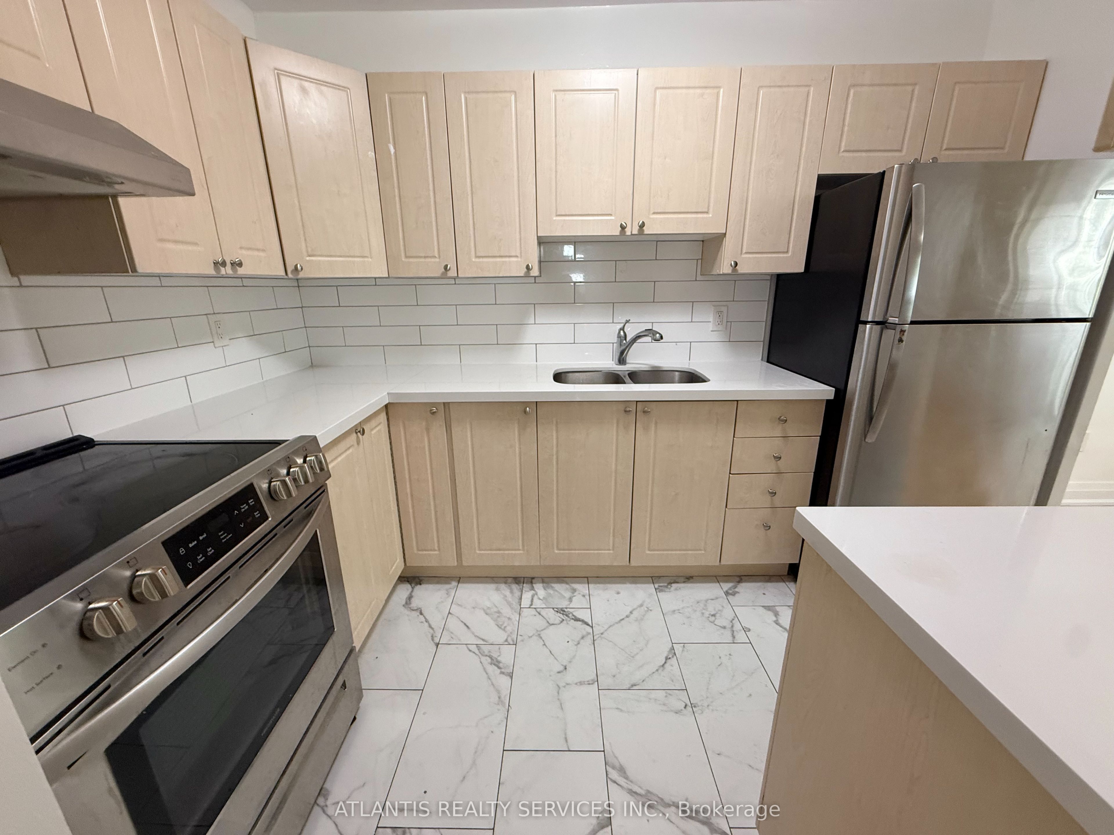 50 East Street 501, Oakville, ON L6L 3K4 photo 2