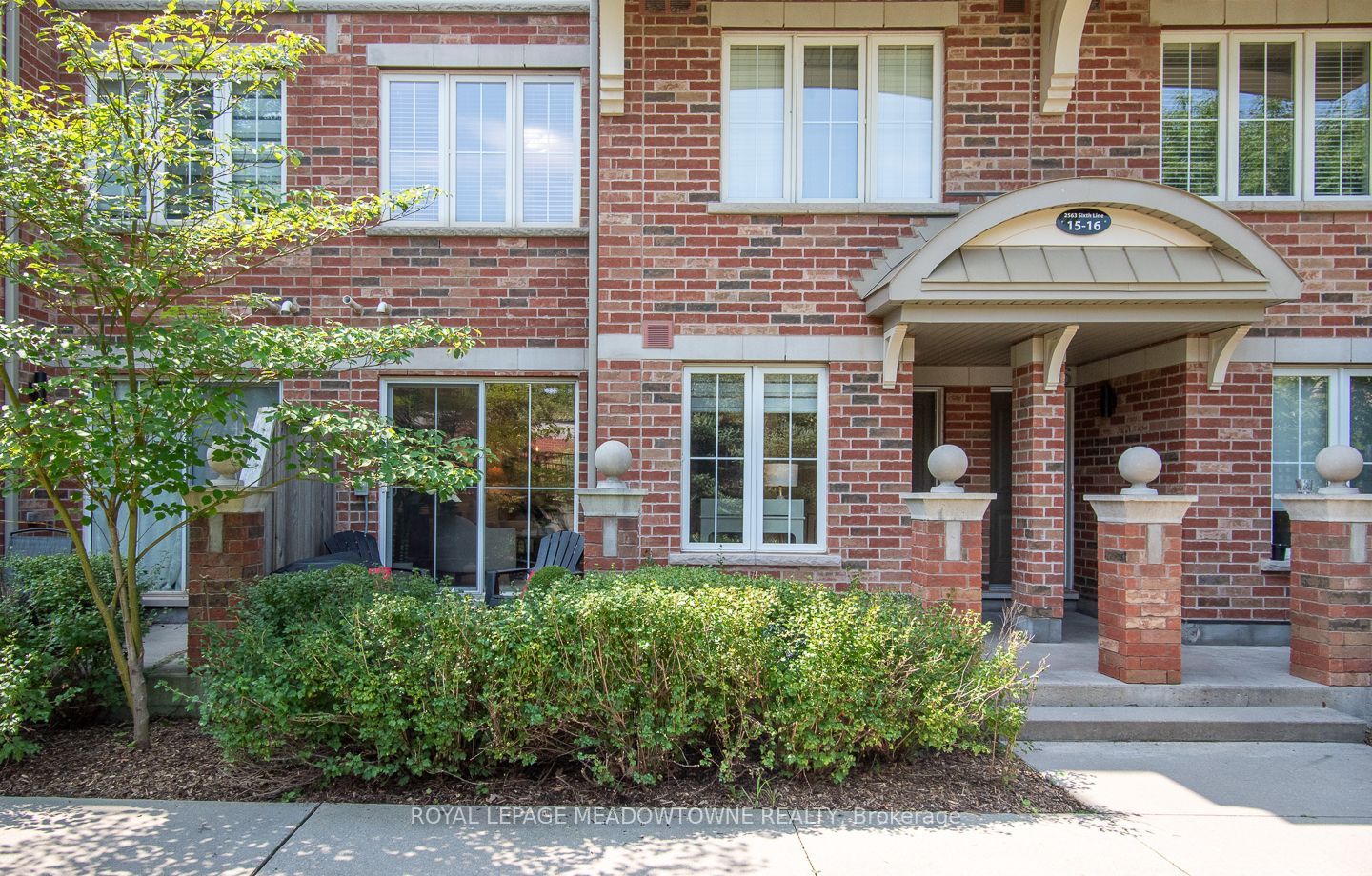 2563 Sixth Line 15, Oakville, ON L6H 0H7 photo 2