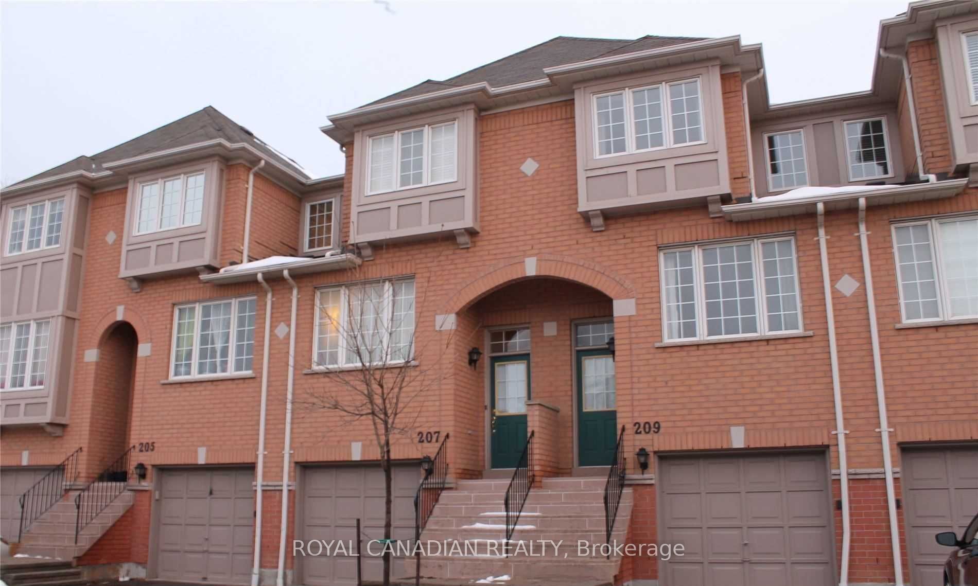 5030 Heatherleigh Avenue S 209, Mississauga, ON L5V 2G7