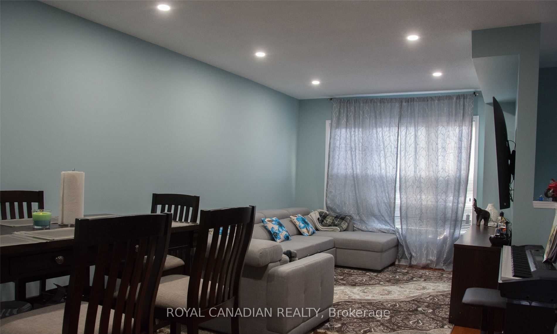 5030 Heatherleigh Avenue S 209, Mississauga, ON L5V 2G7 photo 3