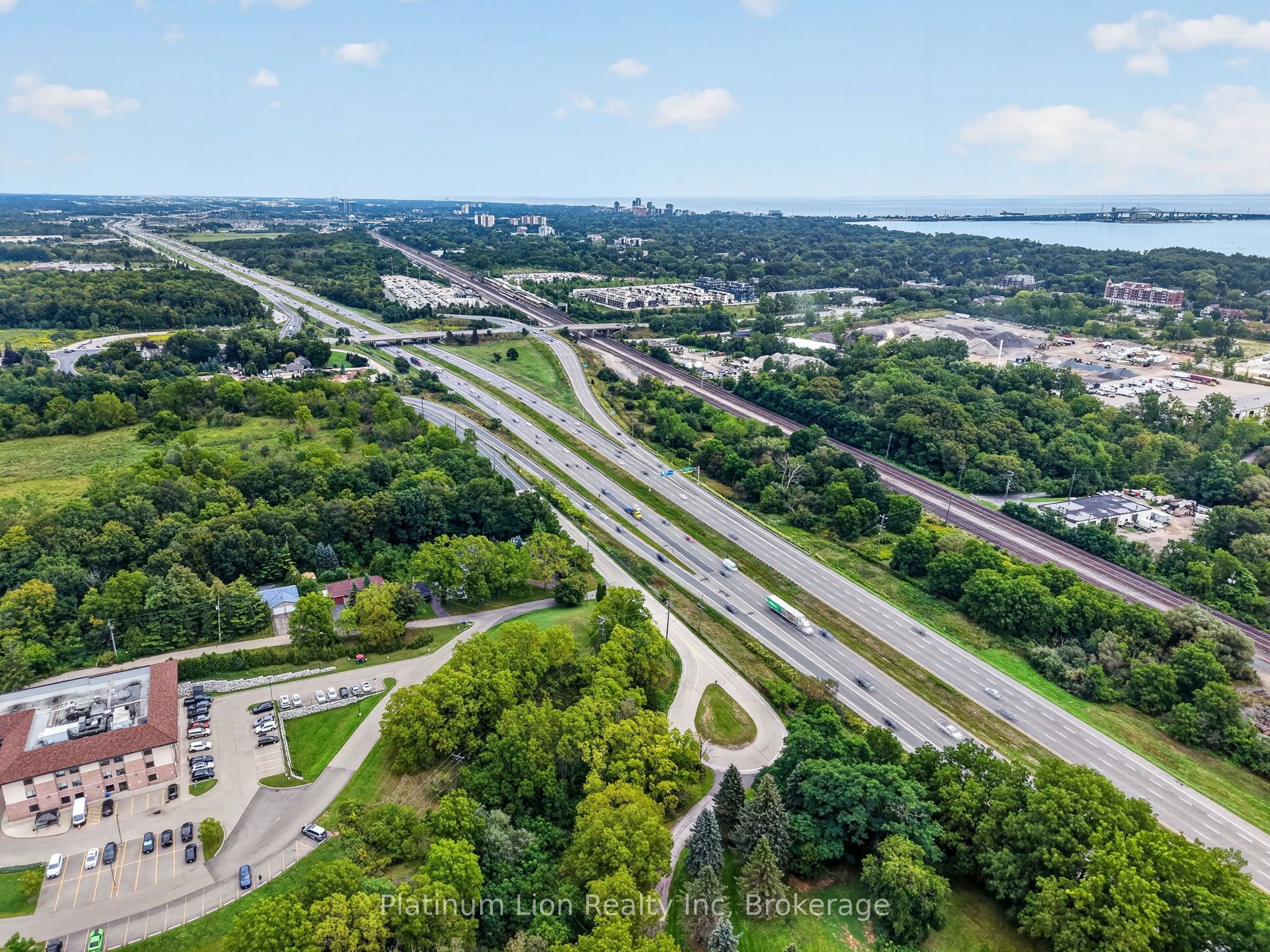 121 Panin Road, Burlington, ON L7P 5A6 photo 4
