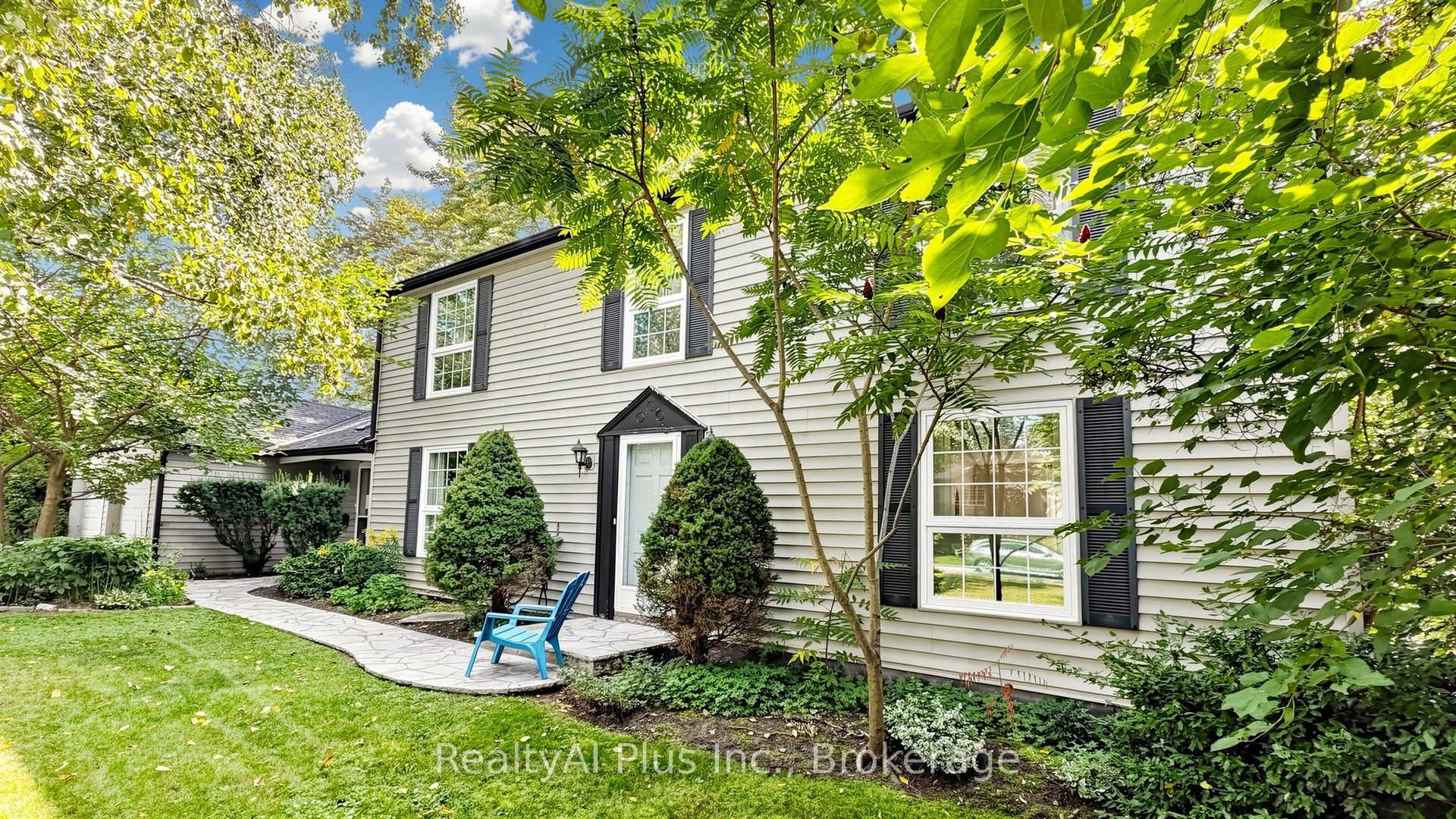 1438 Birchwood Drive, Mississauga, ON L5J 1T2 photo 4