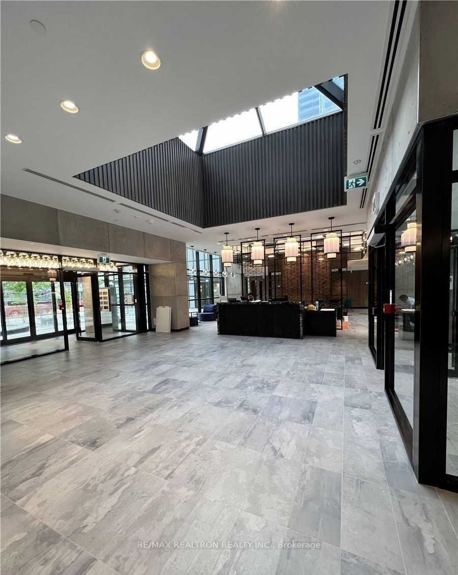 251 Manitoba Street 327, Toronto, ON M8Y 4G9 photo 3