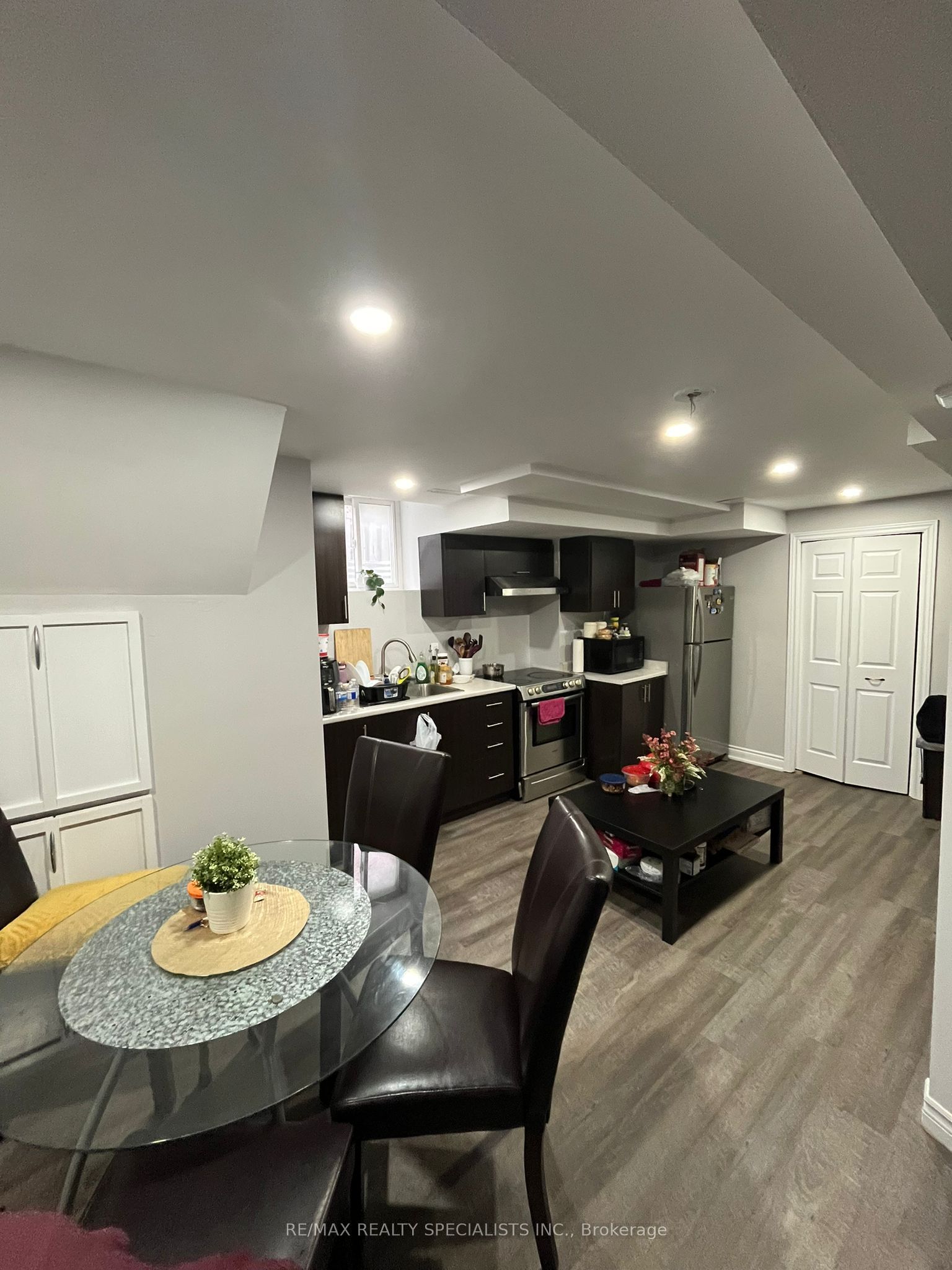 7115 Spyglass Crescent, Mississauga, ON L5N 7H2 photo 2
