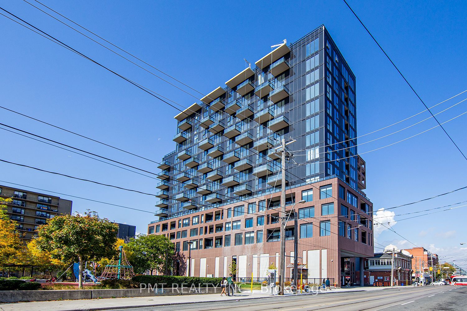 270 Dufferin Street 709, Toronto, ON M6K 0H8