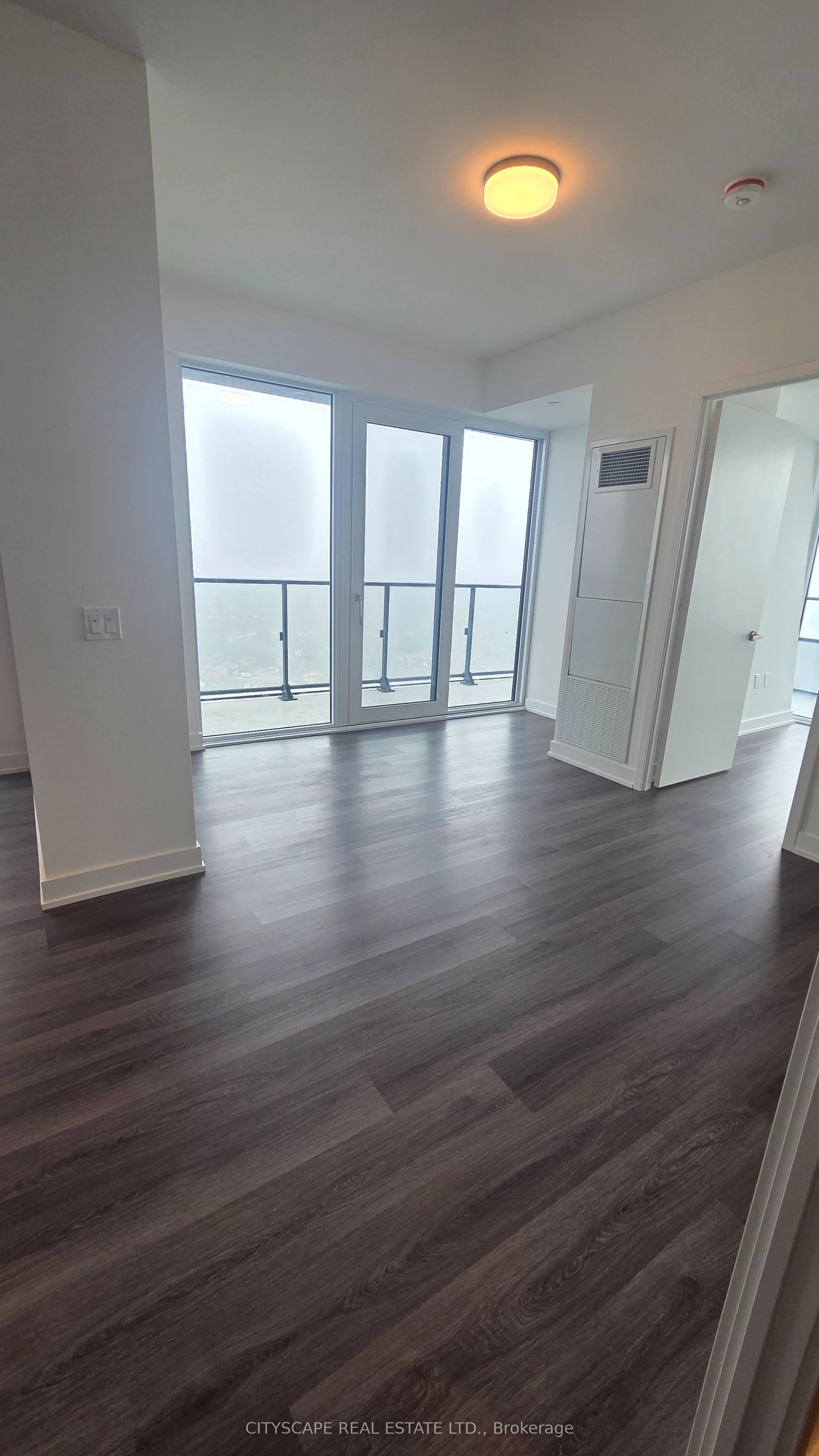 448 Burnhamthorpe Road W 2402, Mississauga, ON L5B 0R4 photo 4