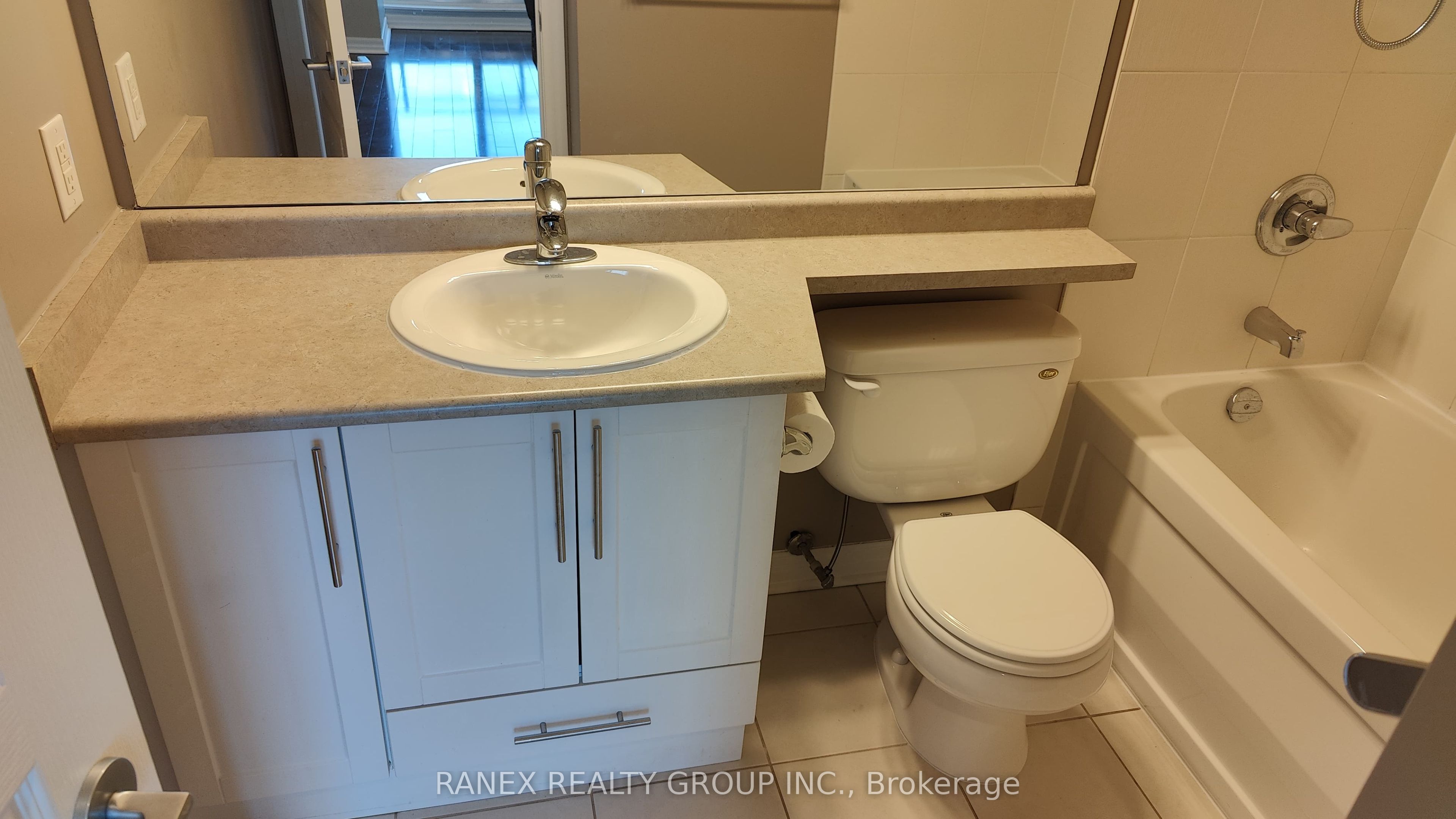 3515 Kariya Drive 1006, Mississauga, ON L5B 0C1 photo 3