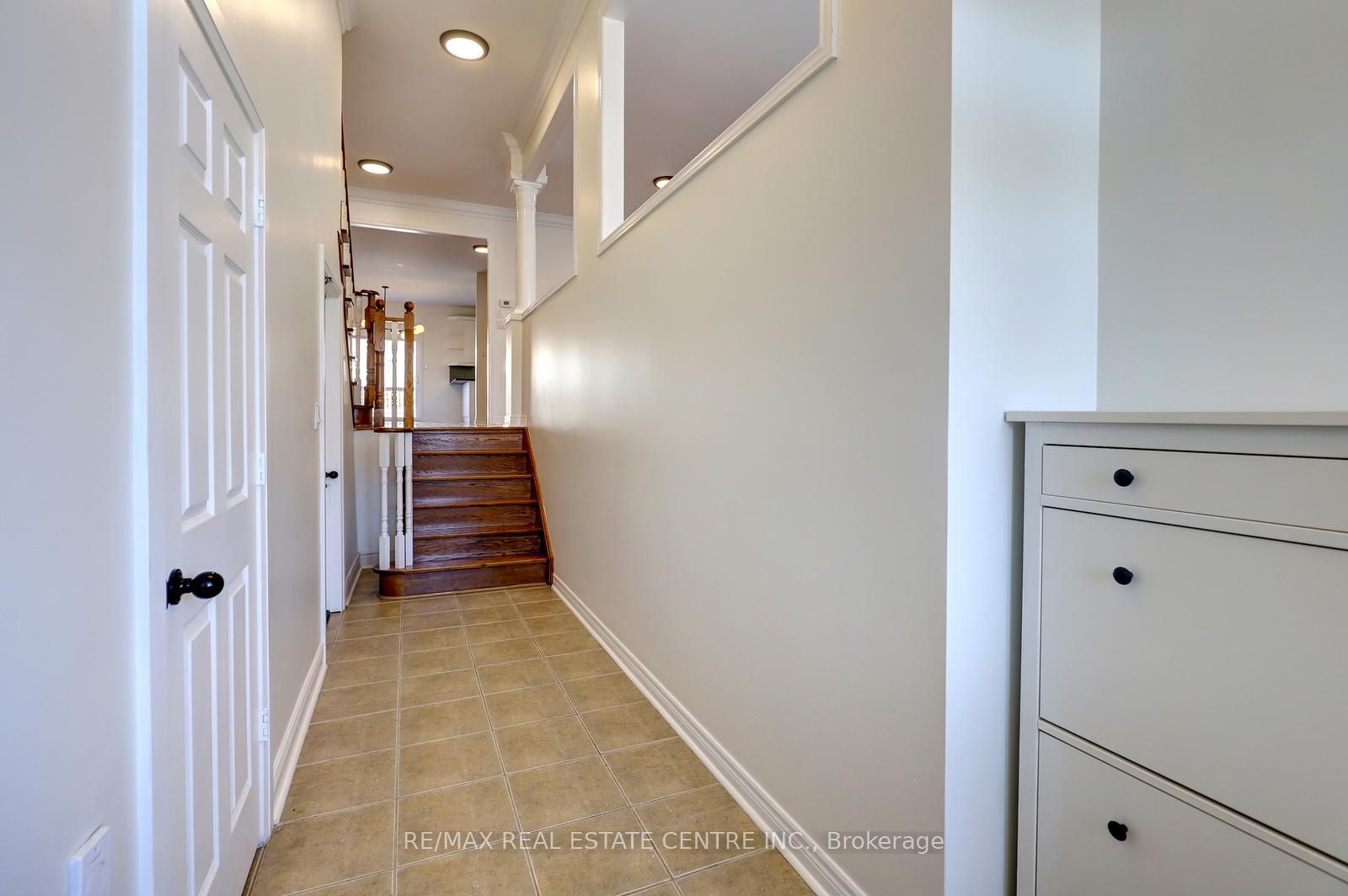 64 Meadowlark Drive, Halton Hills, ON L7G 6N5 photo 3