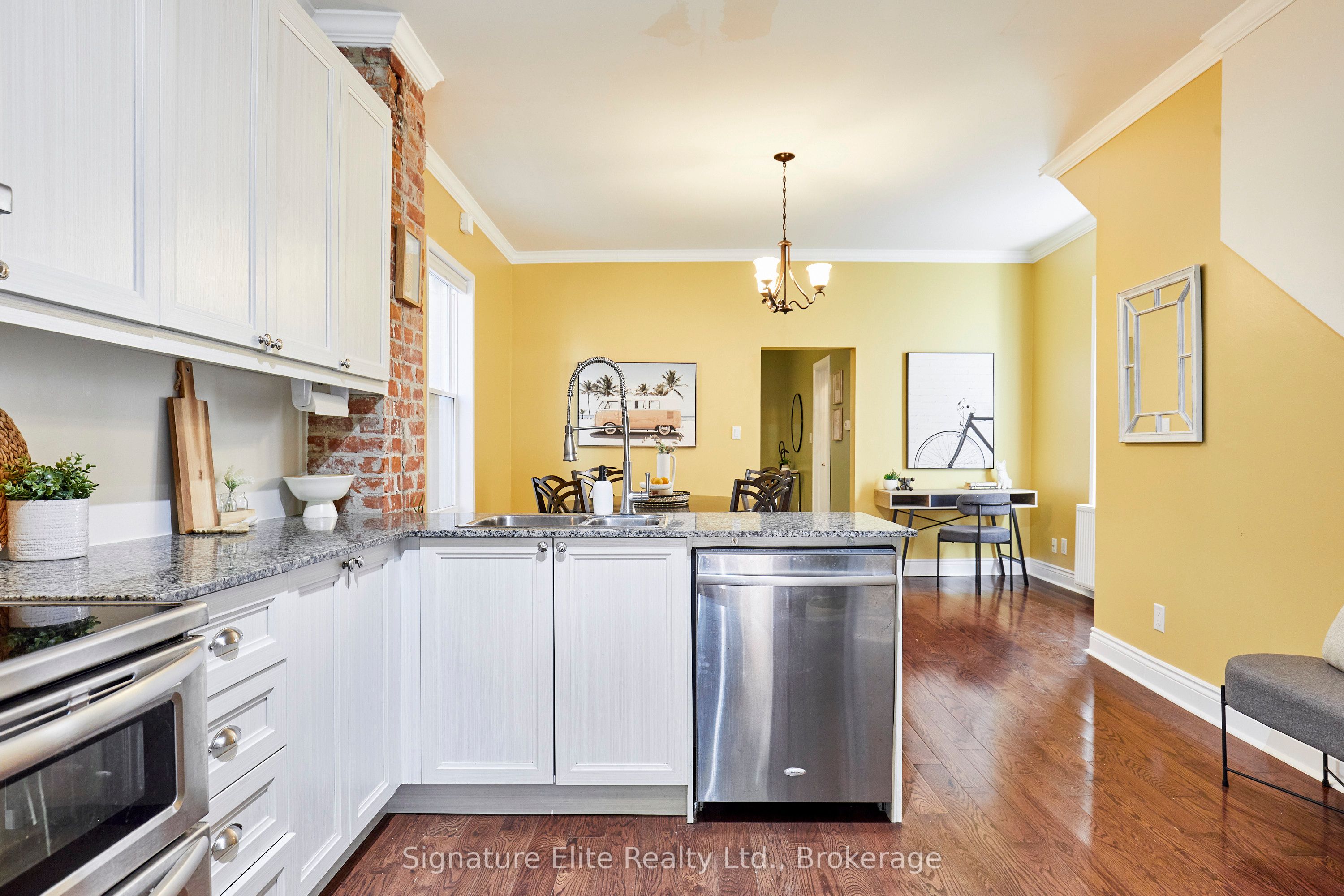 340 Pacific Avenue, Toronto, ON M6P 2R1 photo 3