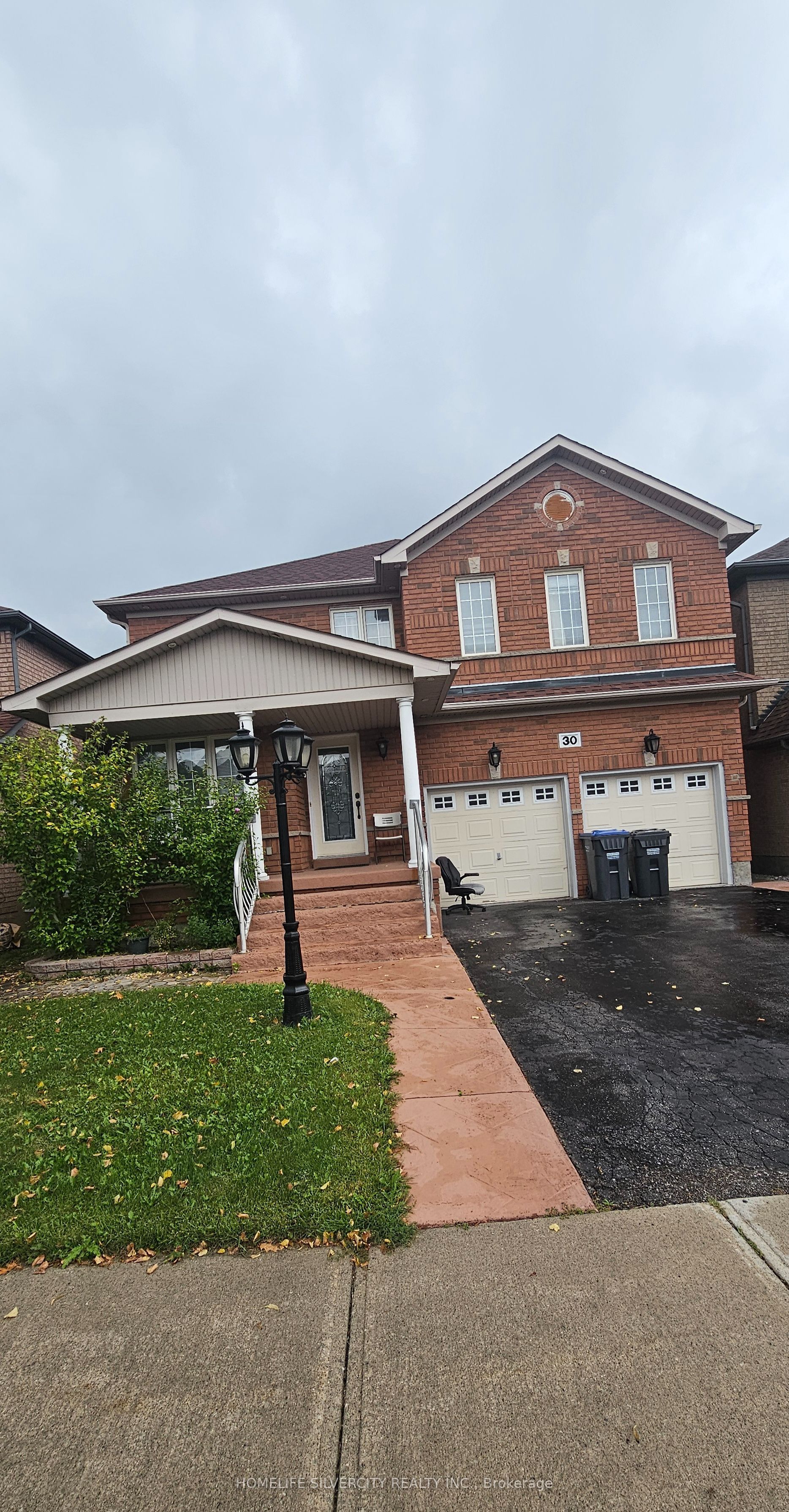 30 Fairhill Avenue, Brampton, ON L7A 2E7 photo 4