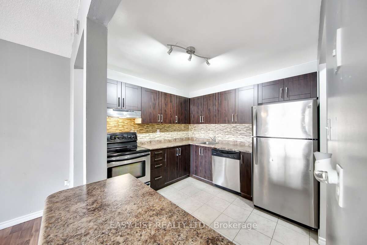 5525 Montevideo Road C, Mississauga, ON L5N 3S3 photo 3