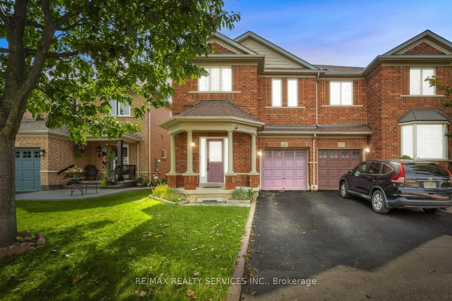 4 Farthingale Crescent, Brampton, ON L7A 1R3