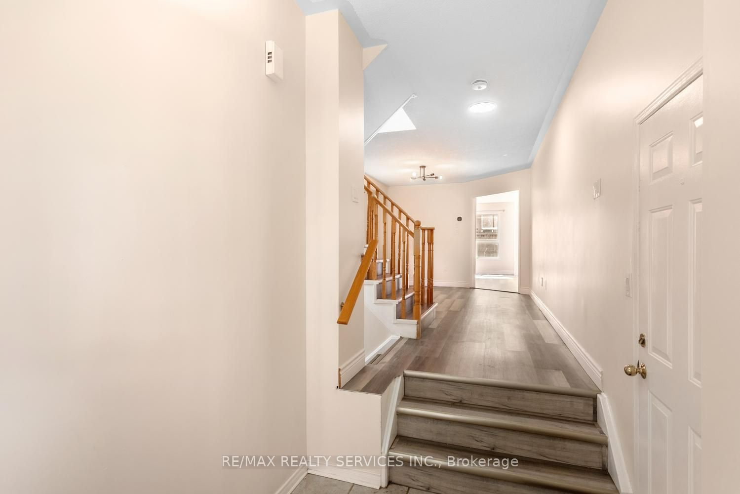 4 Farthingale Crescent, Brampton, ON L7A 1R3 photo 5