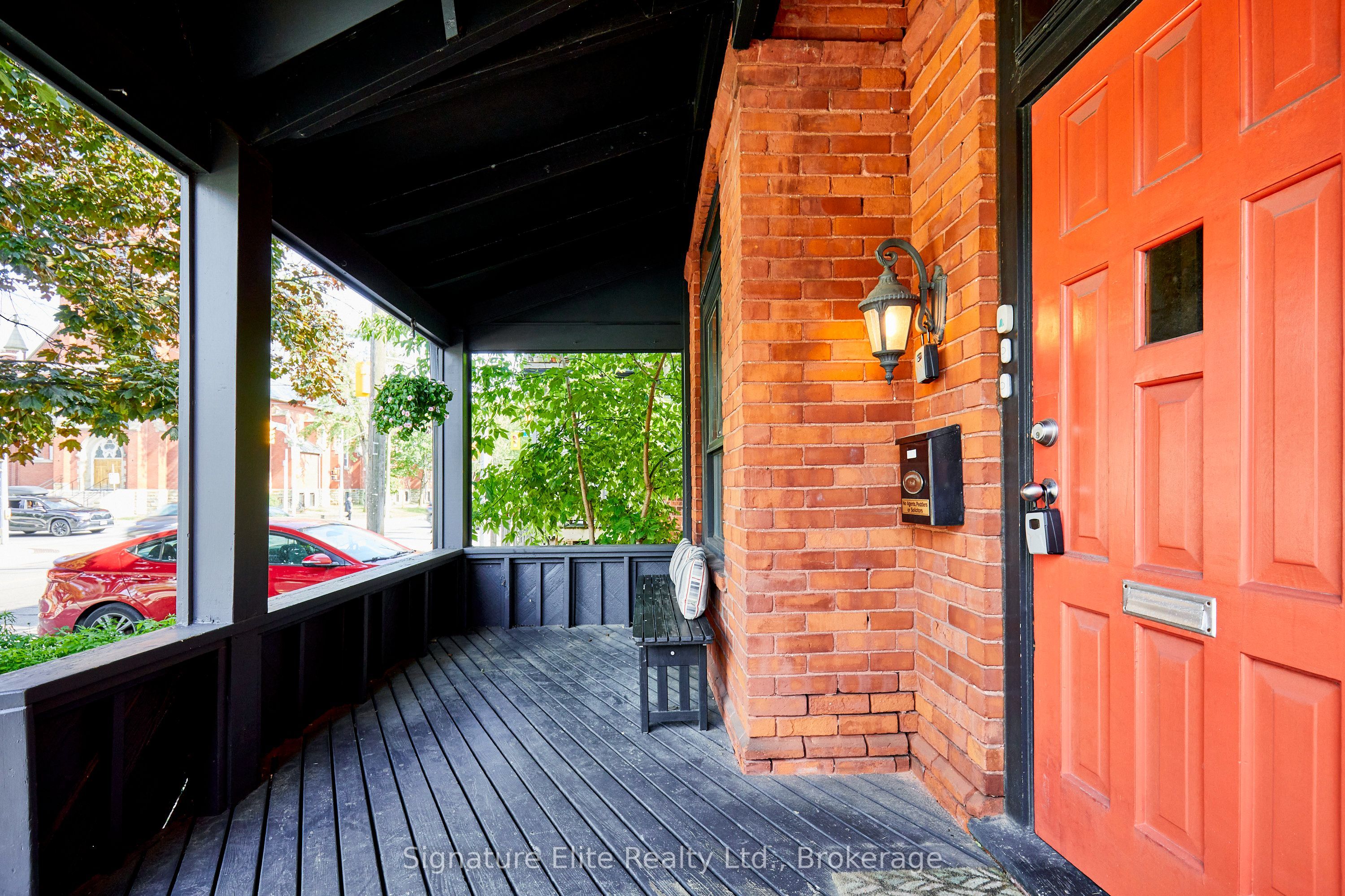 340 Pacific Avenue 1, Toronto, ON M6P 2R1 photo 2