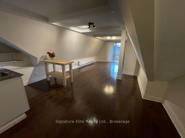 340 Pacific Avenue 3, Toronto, ON M6P 2R1 photo 2
