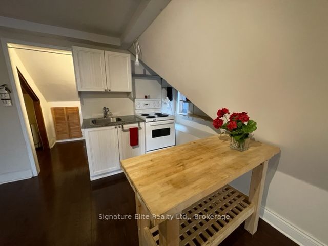 340 Pacific Avenue 3, Toronto, ON M6P 2R1 photo 5