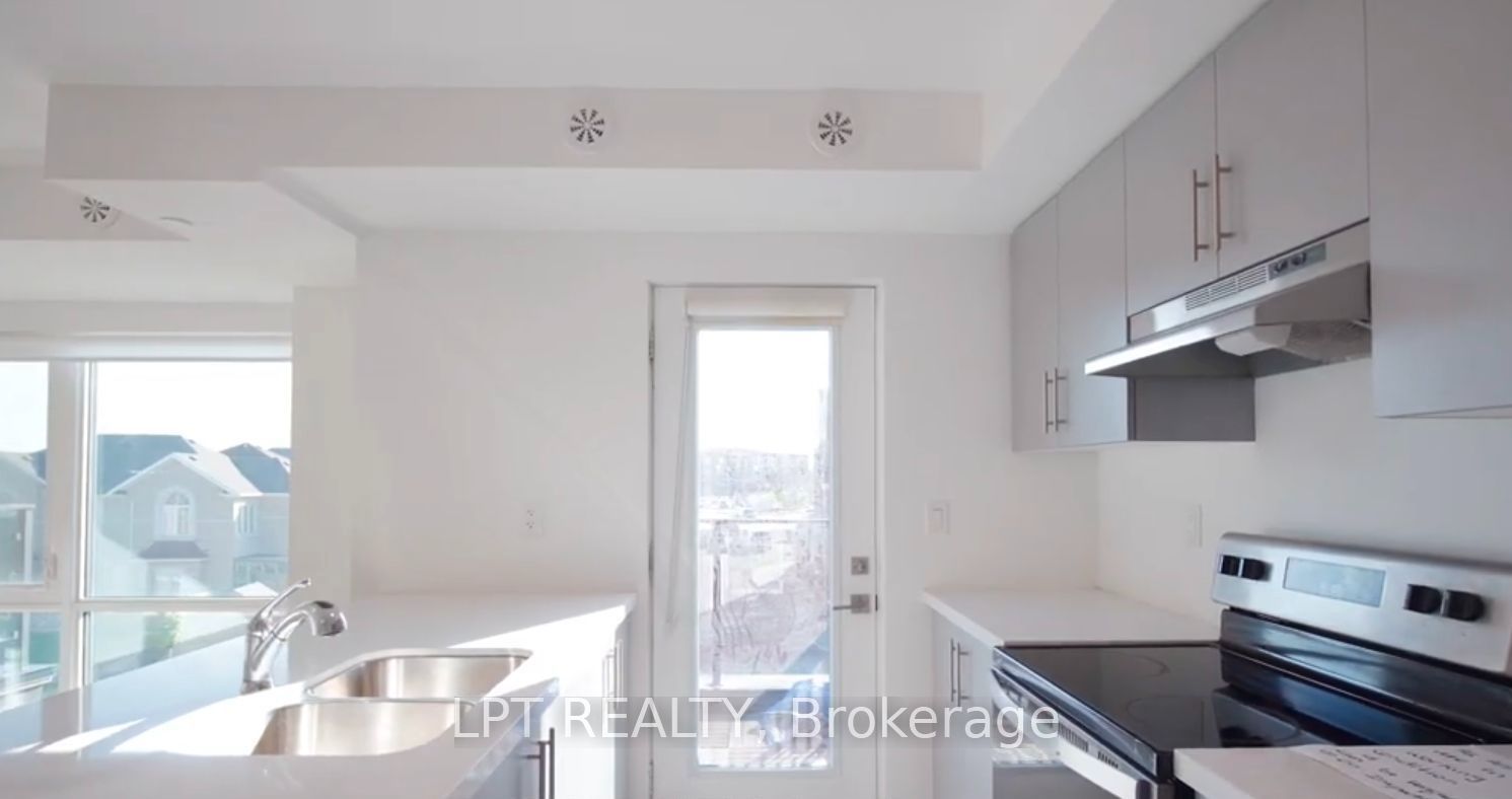 165 Veterans Drive, Brampton, ON L7A 5L2 photo 5