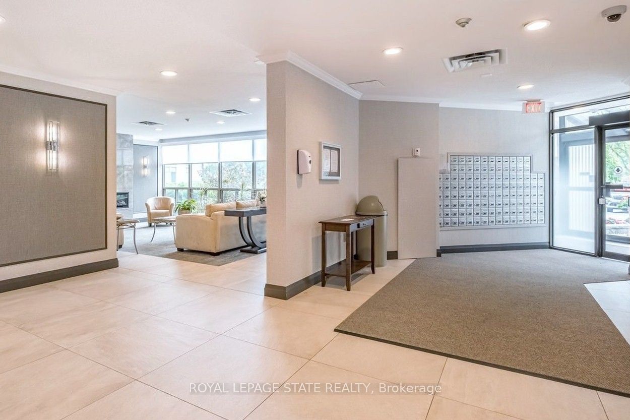 5080 Pinedale Avenue 1002, Burlington, ON L7L 5V7 photo 2