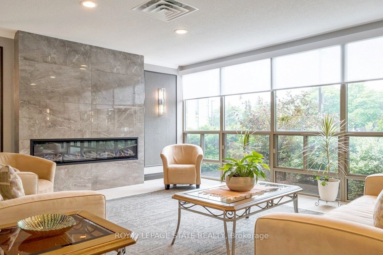5080 Pinedale Avenue 1002, Burlington, ON L7L 5V7 photo 3