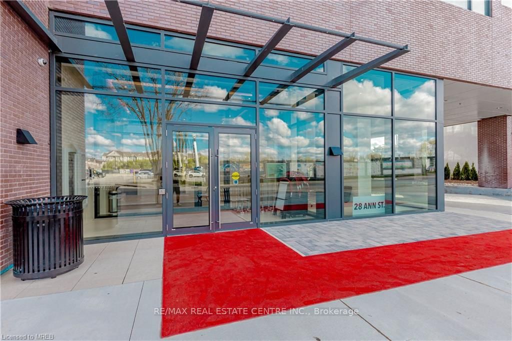 28 Ann Street 310, Mississauga, ON M3C 0H5 photo 4