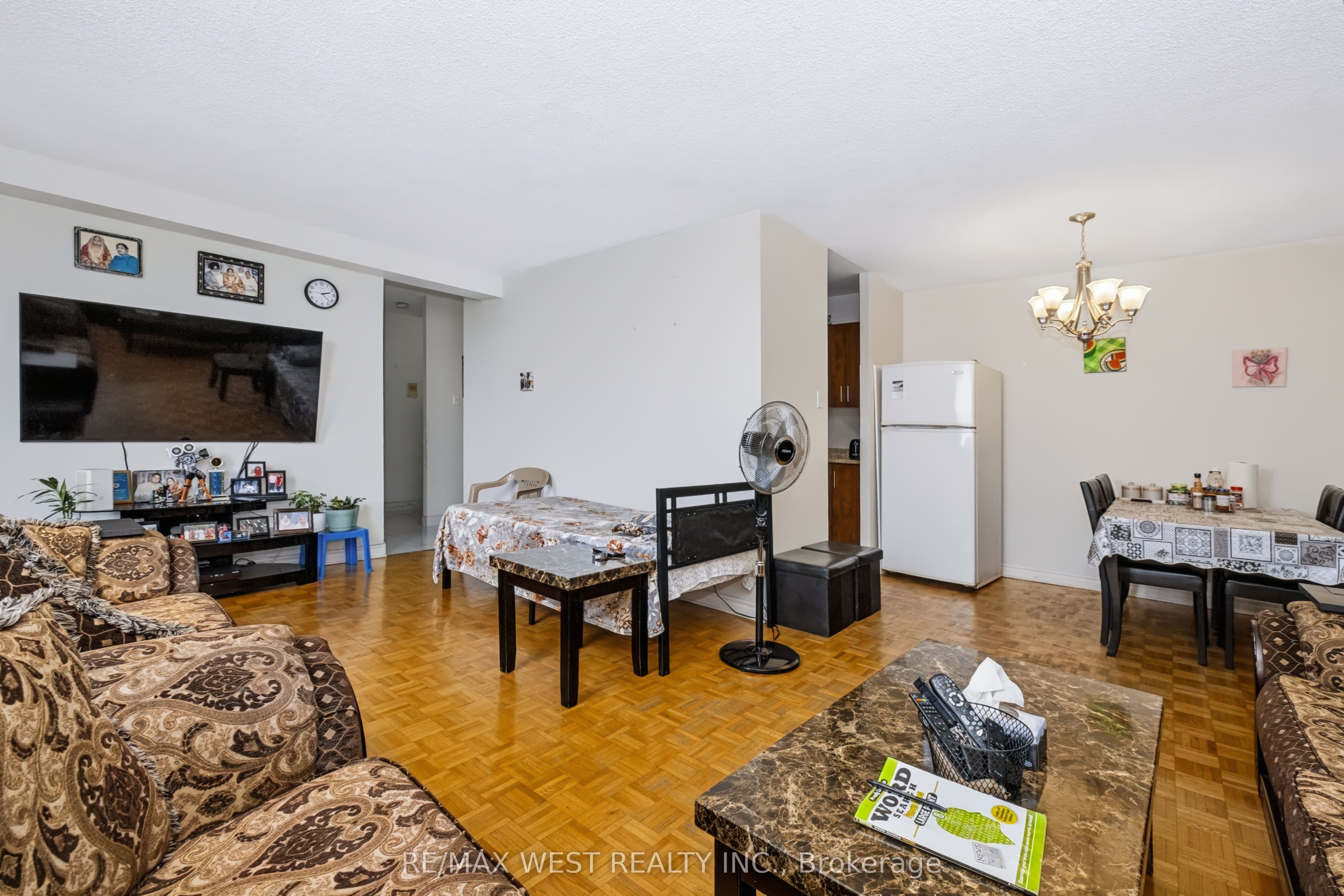 2645 Kipling Avenue 506, Toronto, ON M9V 3S6 photo 4