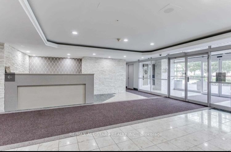 41 Markbrook Lane 1505, Toronto, ON M9V 5E6 photo 2