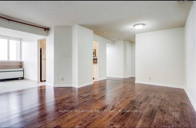 41 Markbrook Lane 1505, Toronto, ON M9V 5E6 photo 3