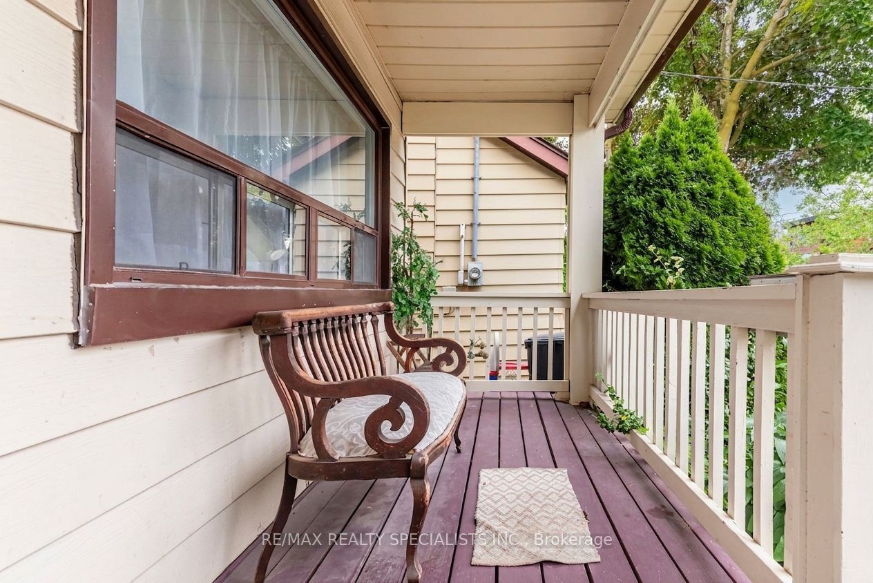 53 Harold Street, Toronto, ON M8Z 3R5 photo 2