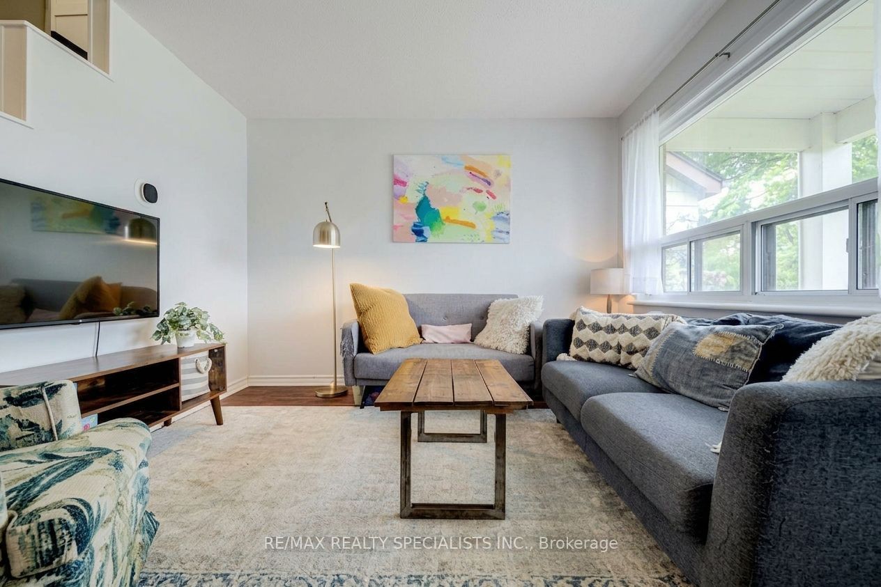 53 Harold Street, Toronto, ON M8Z 3R5 photo 5