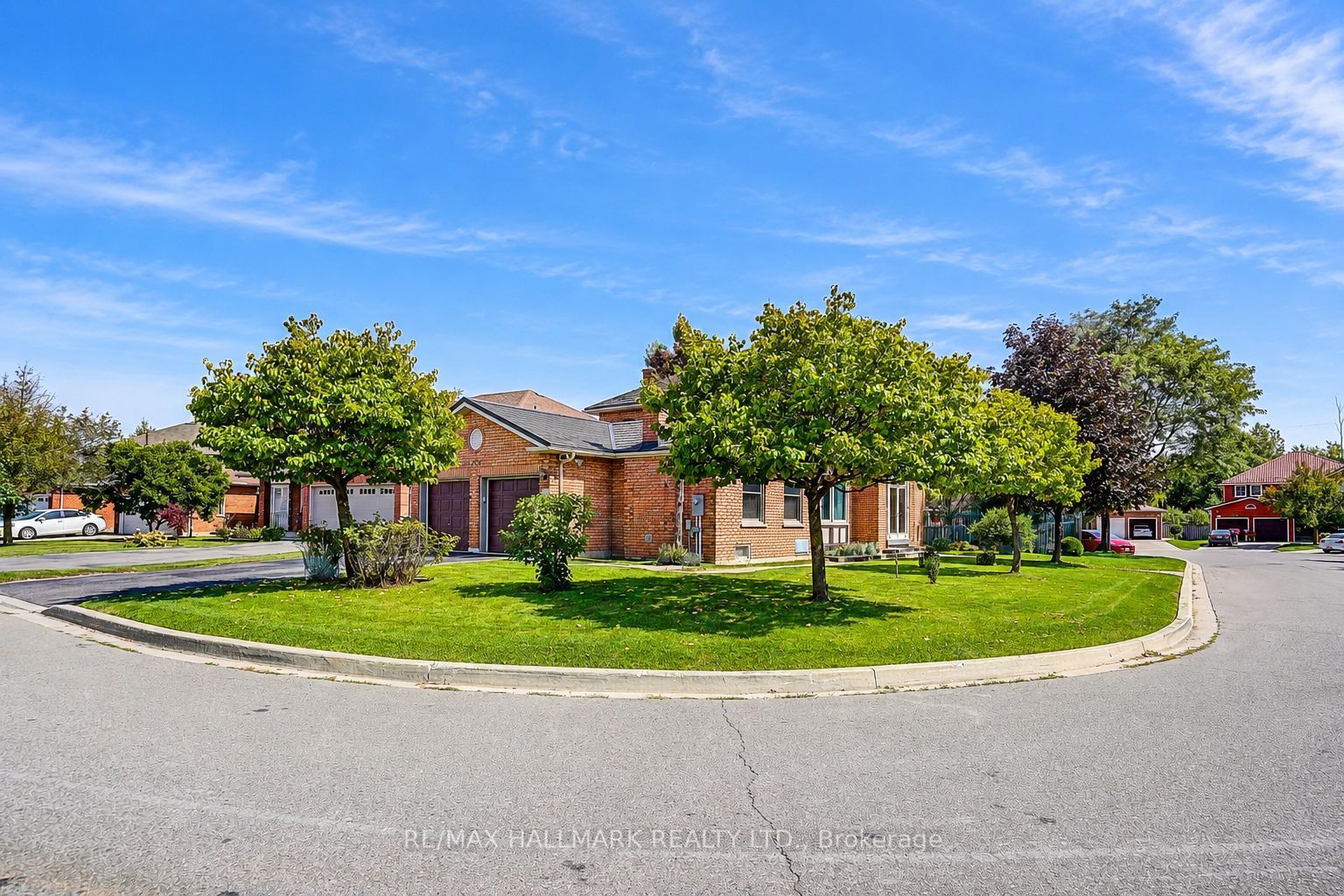 4491 Andiron Court, Mississauga, ON L5V 1C9 photo 2
