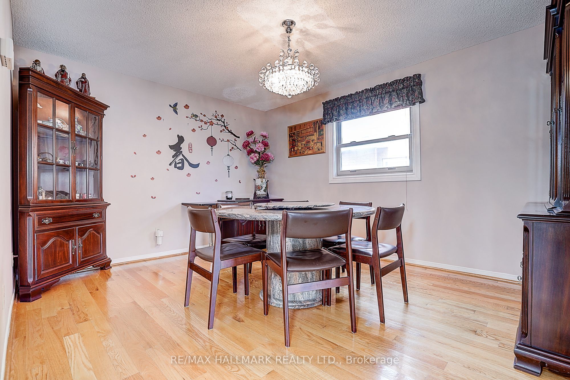 4491 Andiron Court, Mississauga, ON L5V 1C9 photo 5
