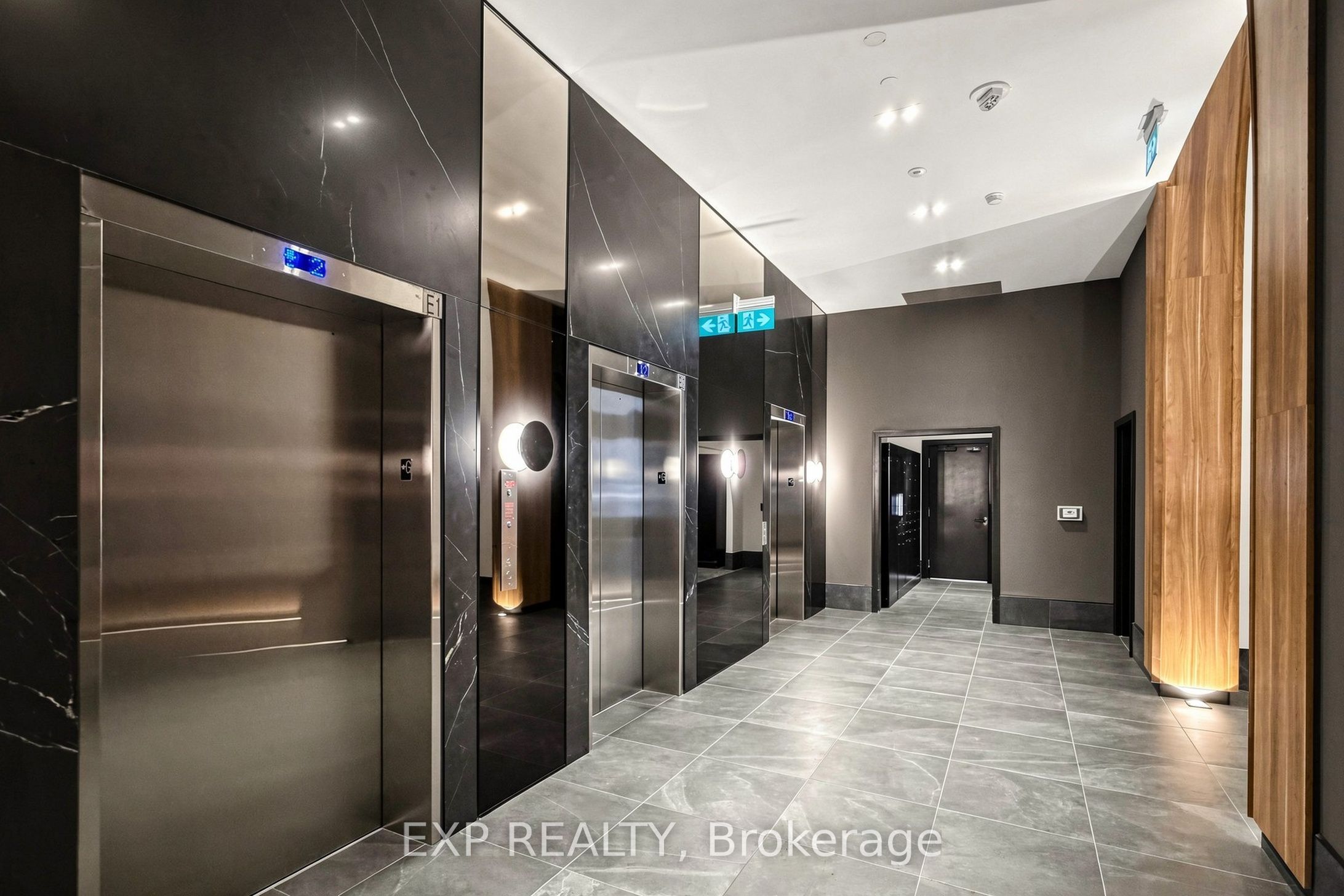 270 dufferin Street 318, Toronto, ON M6C 1A7 photo 4
