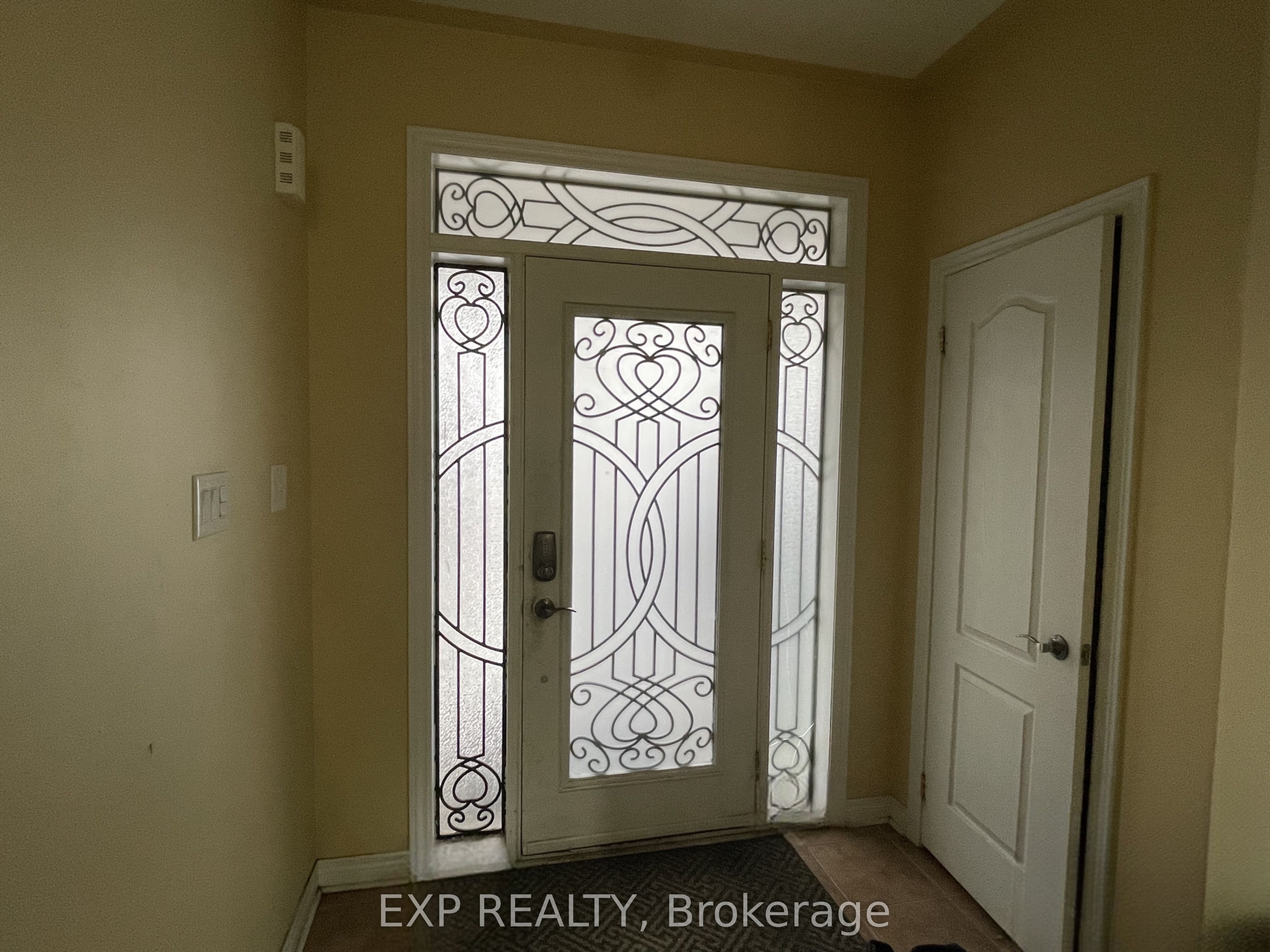 544 Fernforest Drive, Brampton, ON L6R 0V8 photo 2