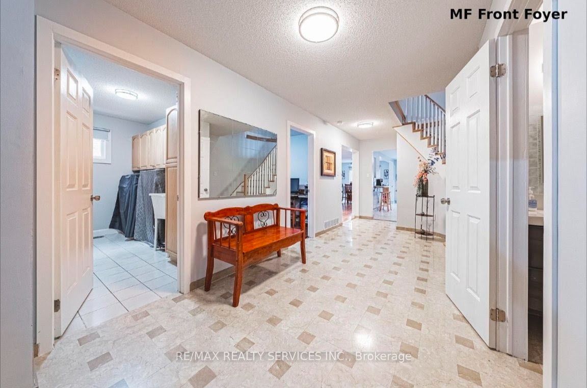 4322 Waterford Crescent, Mississauga, ON L5R 2B3 photo 4