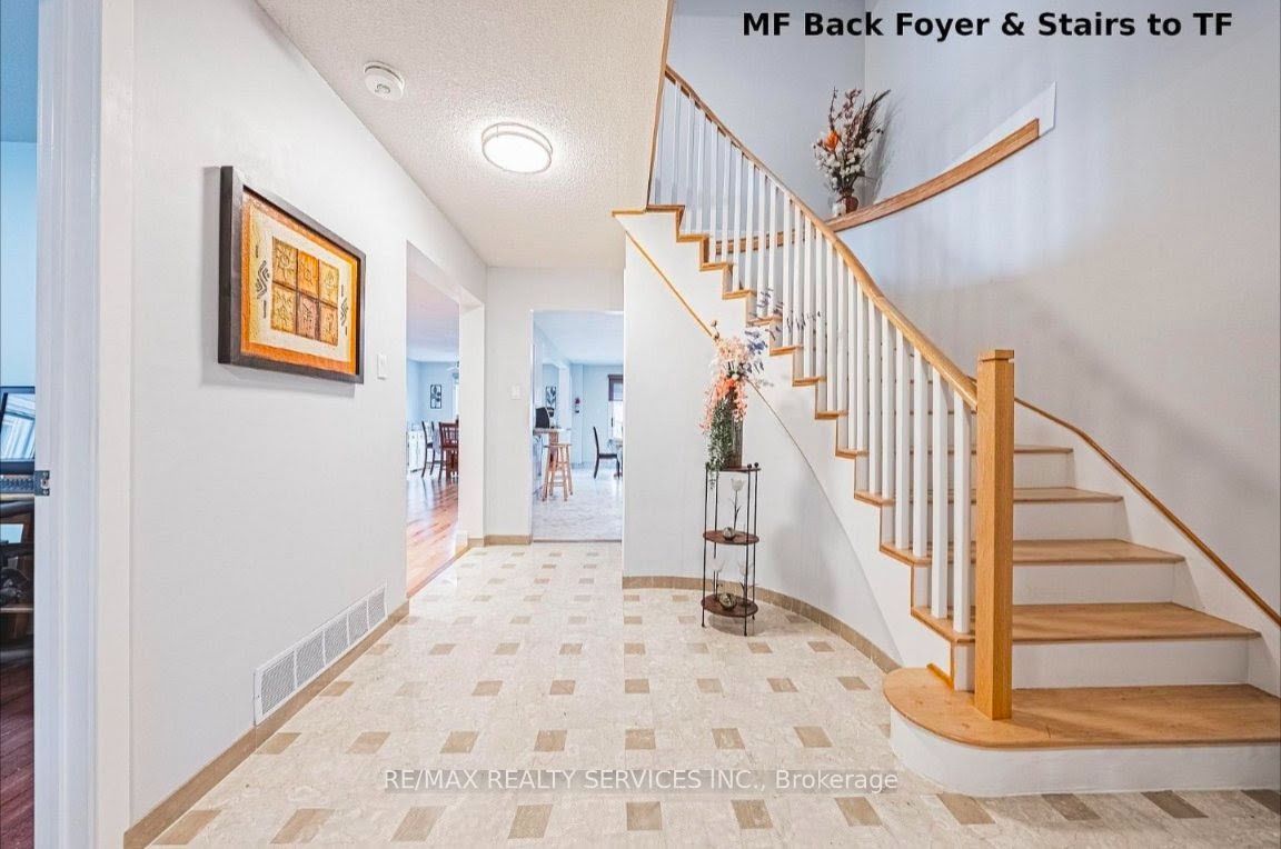 4322 Waterford Crescent, Mississauga, ON L5R 2B3 photo 5
