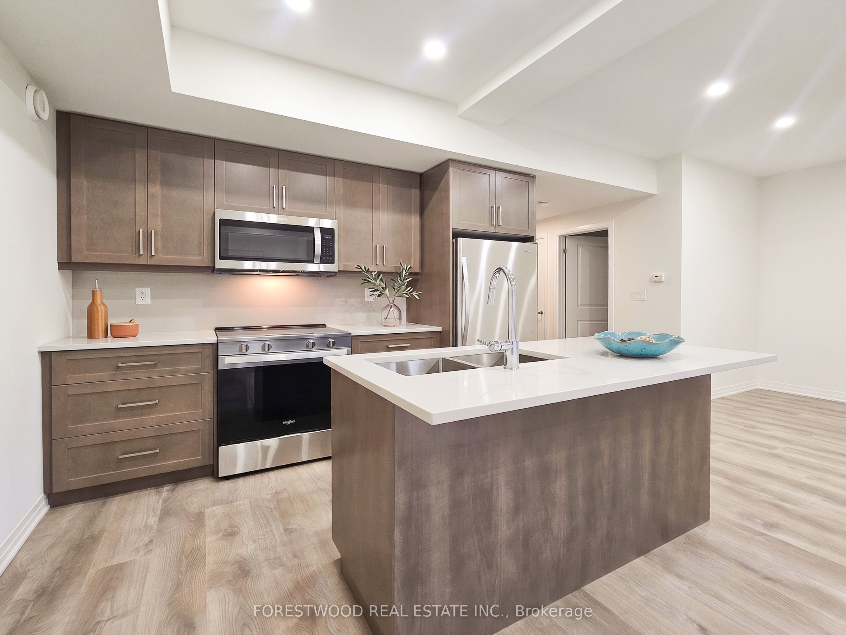 734 Front Royal Street 14, Mississauga, ON L4Y 0C8 photo 4