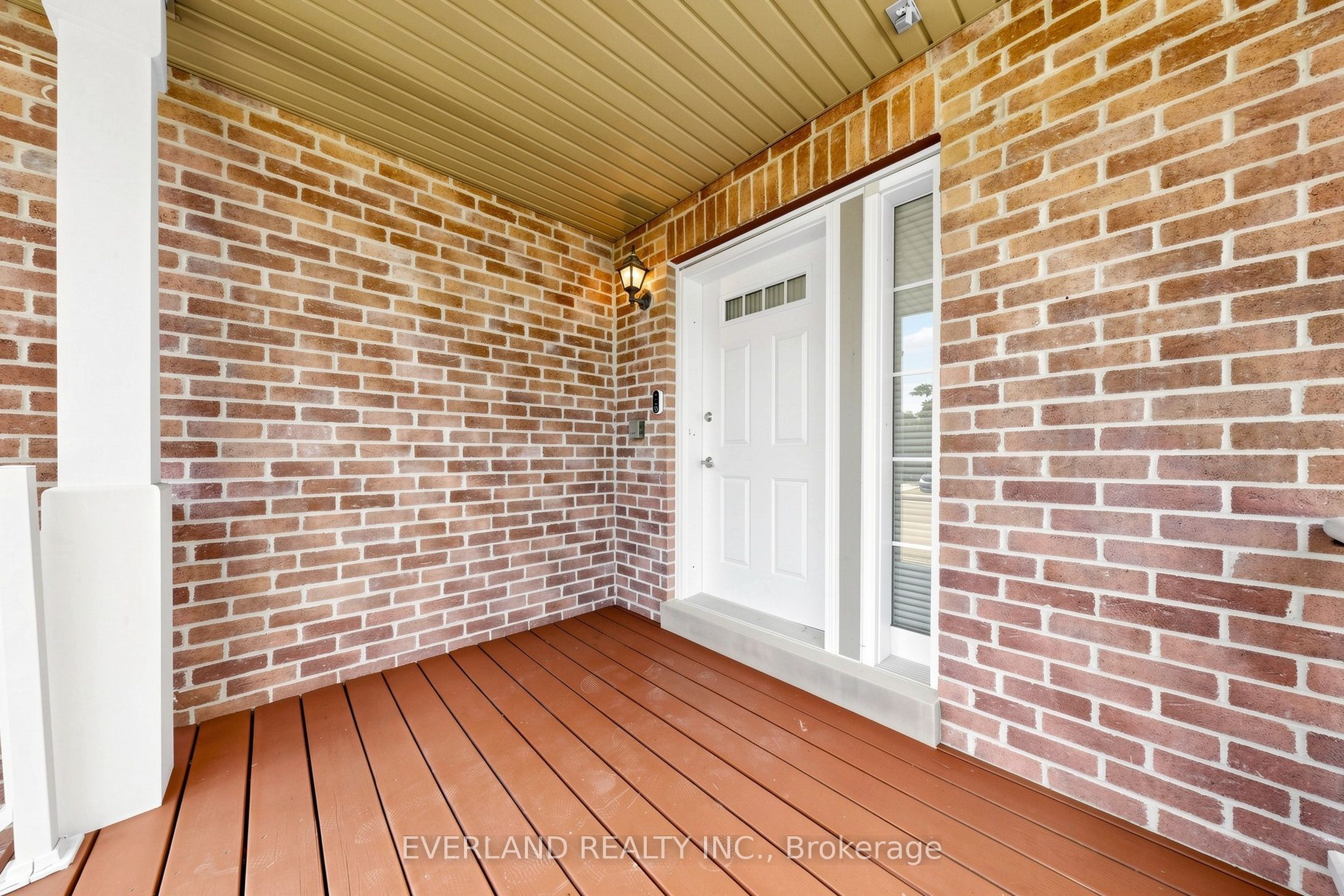 5588 Highbank Road, Mississauga, ON L5M 6E4 photo 2