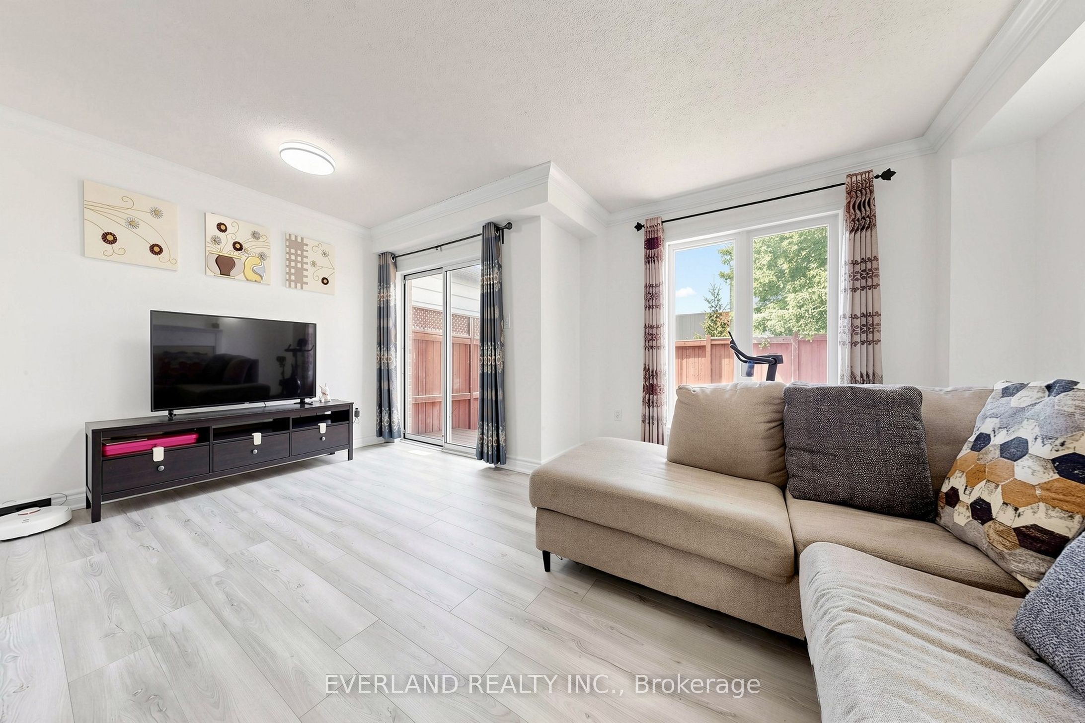 5588 Highbank Road, Mississauga, ON L5M 6E4 photo 5
